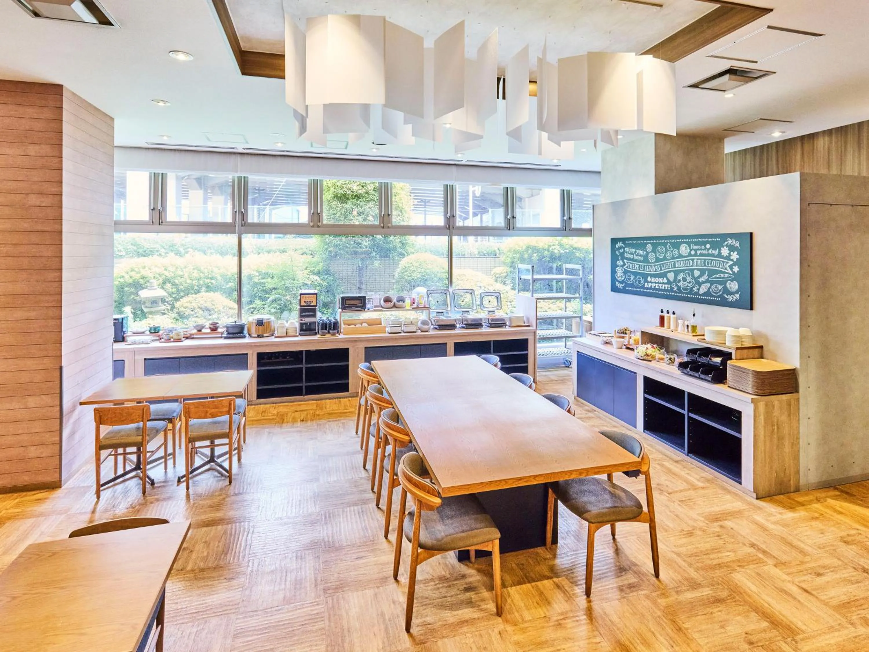 Restaurant/places to eat in Chisun Hotel Kamata