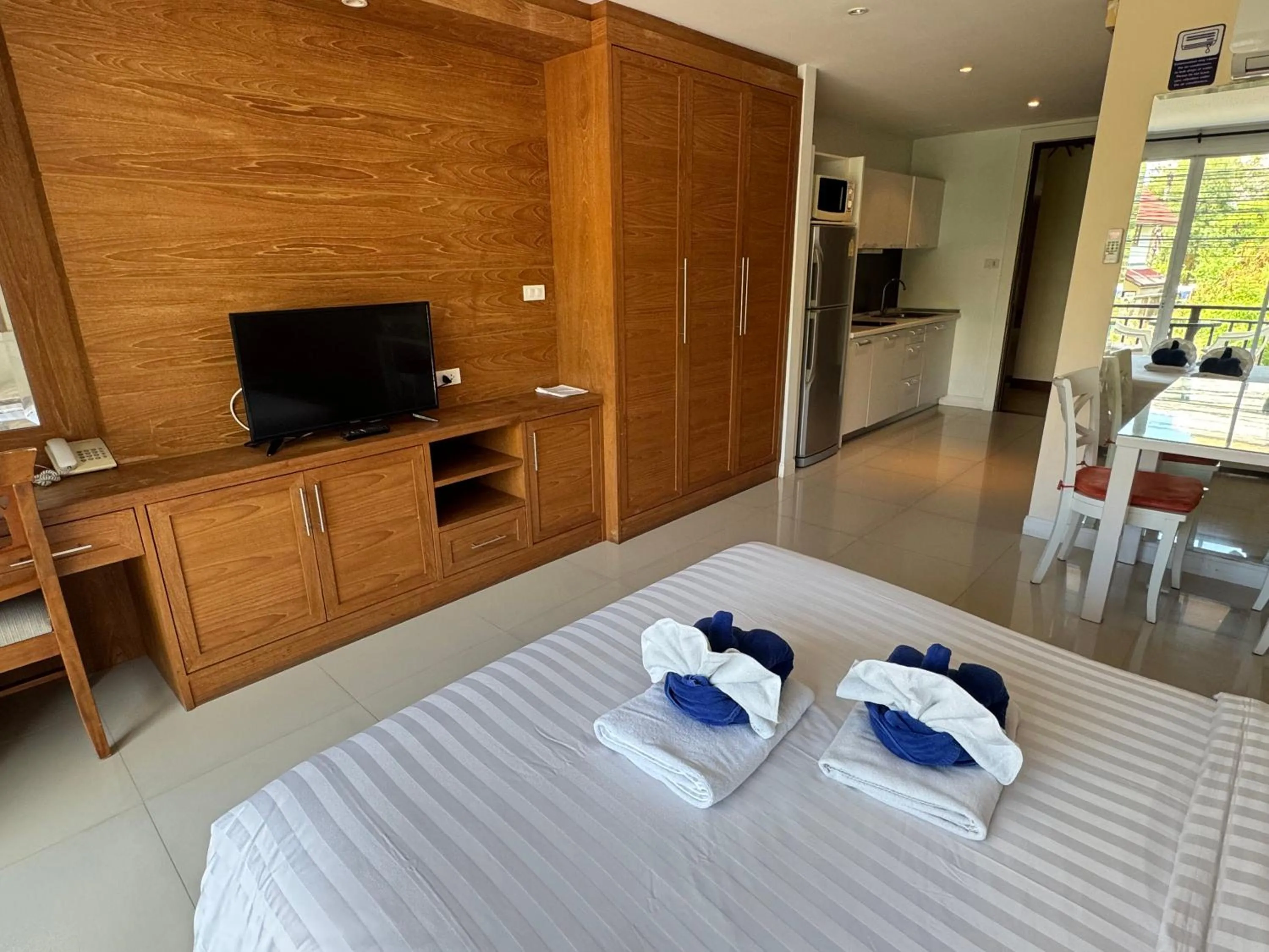 Bed in Jomtien Beach Penthouses