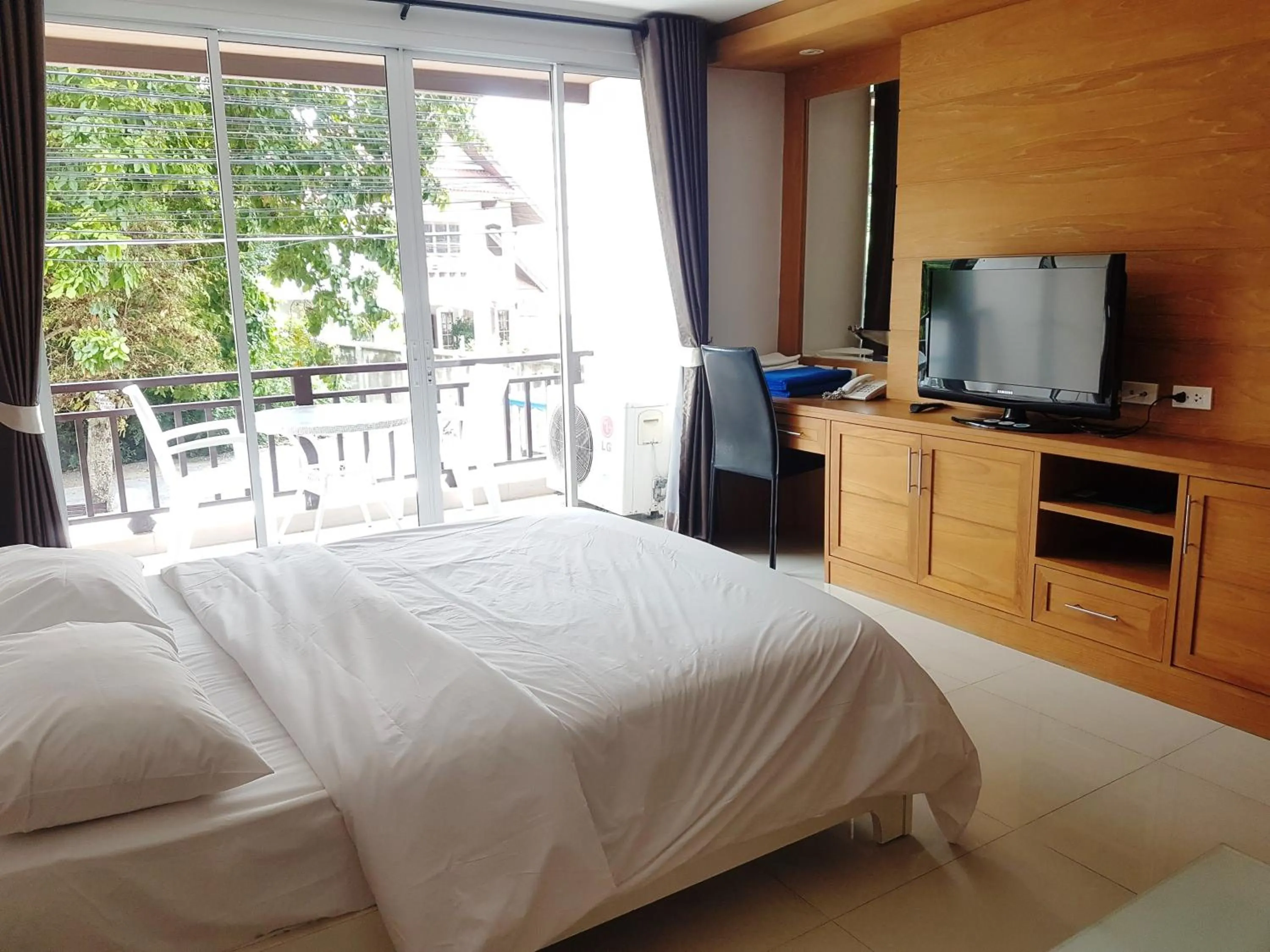 Bed in Jomtien Beach Penthouses