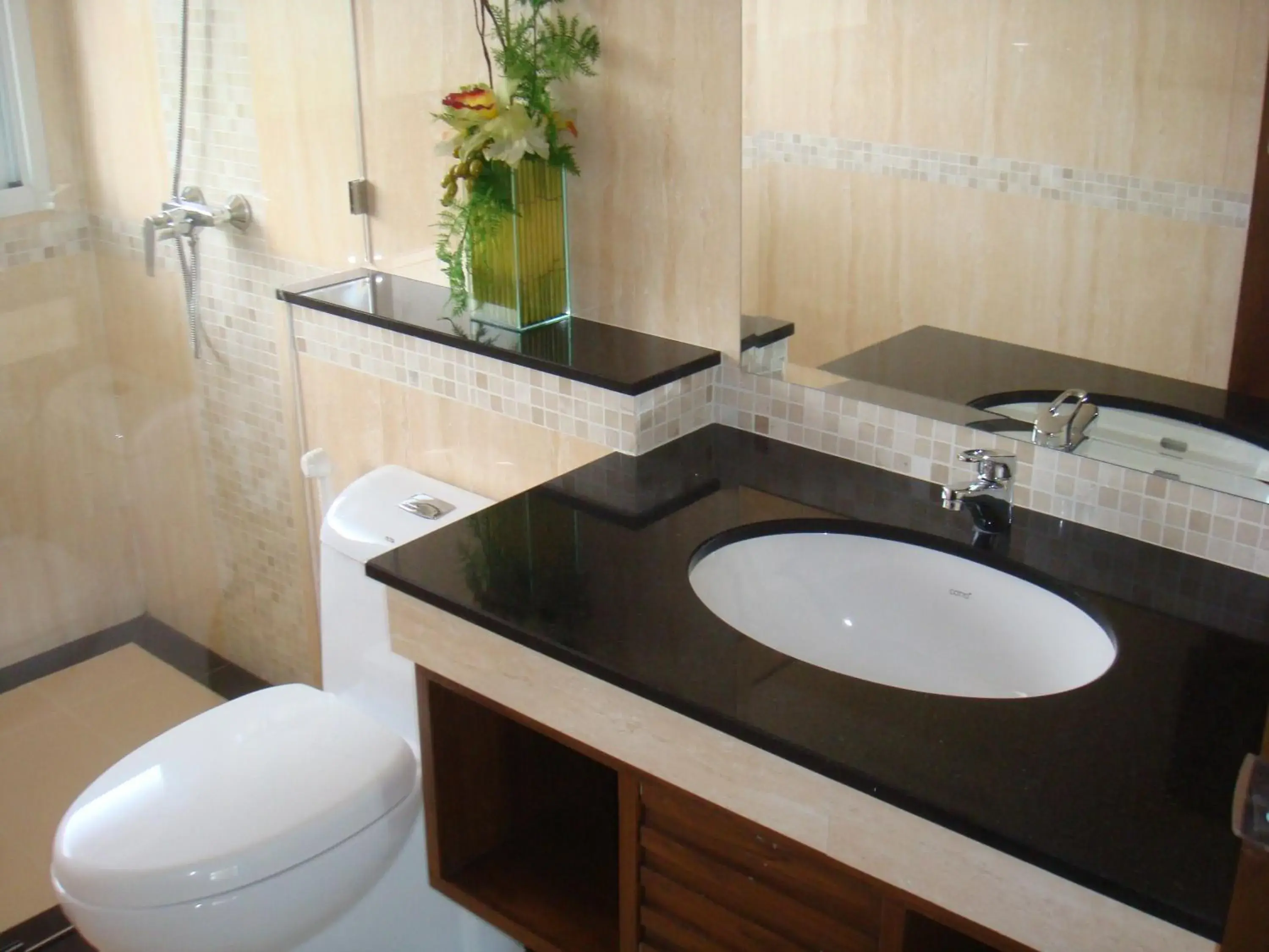 Deluxe Two-Bedroom Suite in Jomtien Beach Penthouses Deluxe Two-Bedroom Suite in Jomtien Beach Penthouses