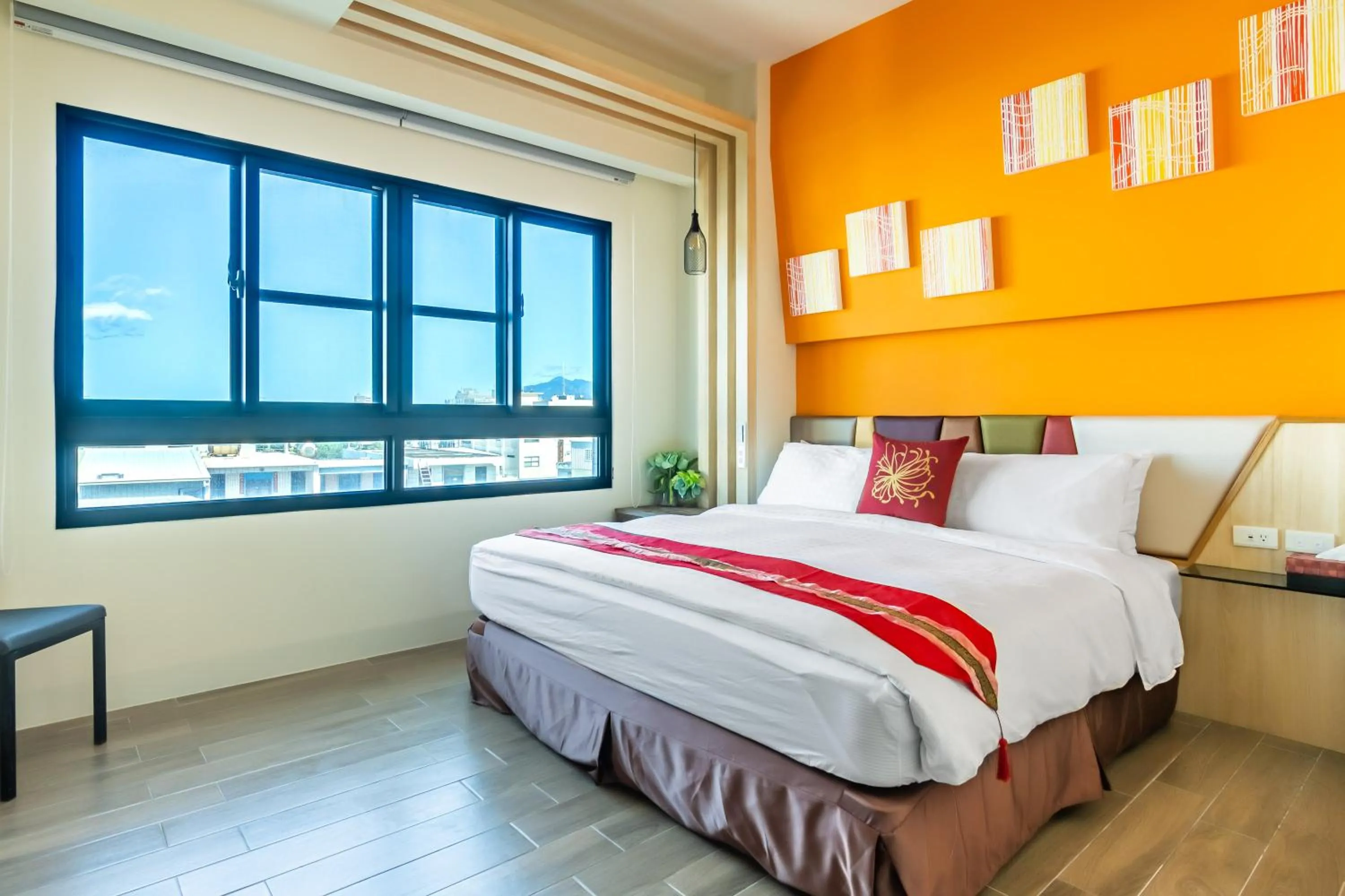 Decorative detail, Bed in Mambo Boutique Hotel