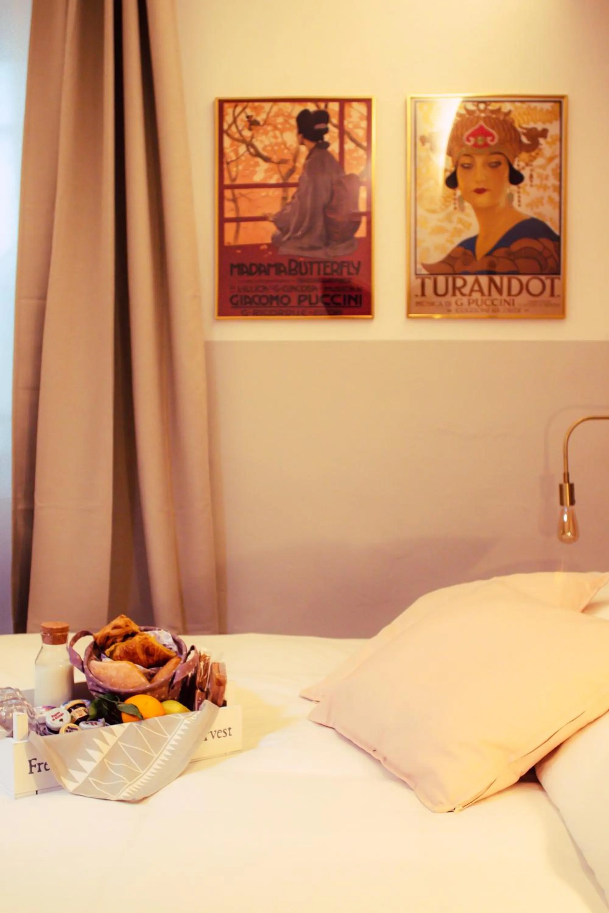 Bed in Arsenale Suites