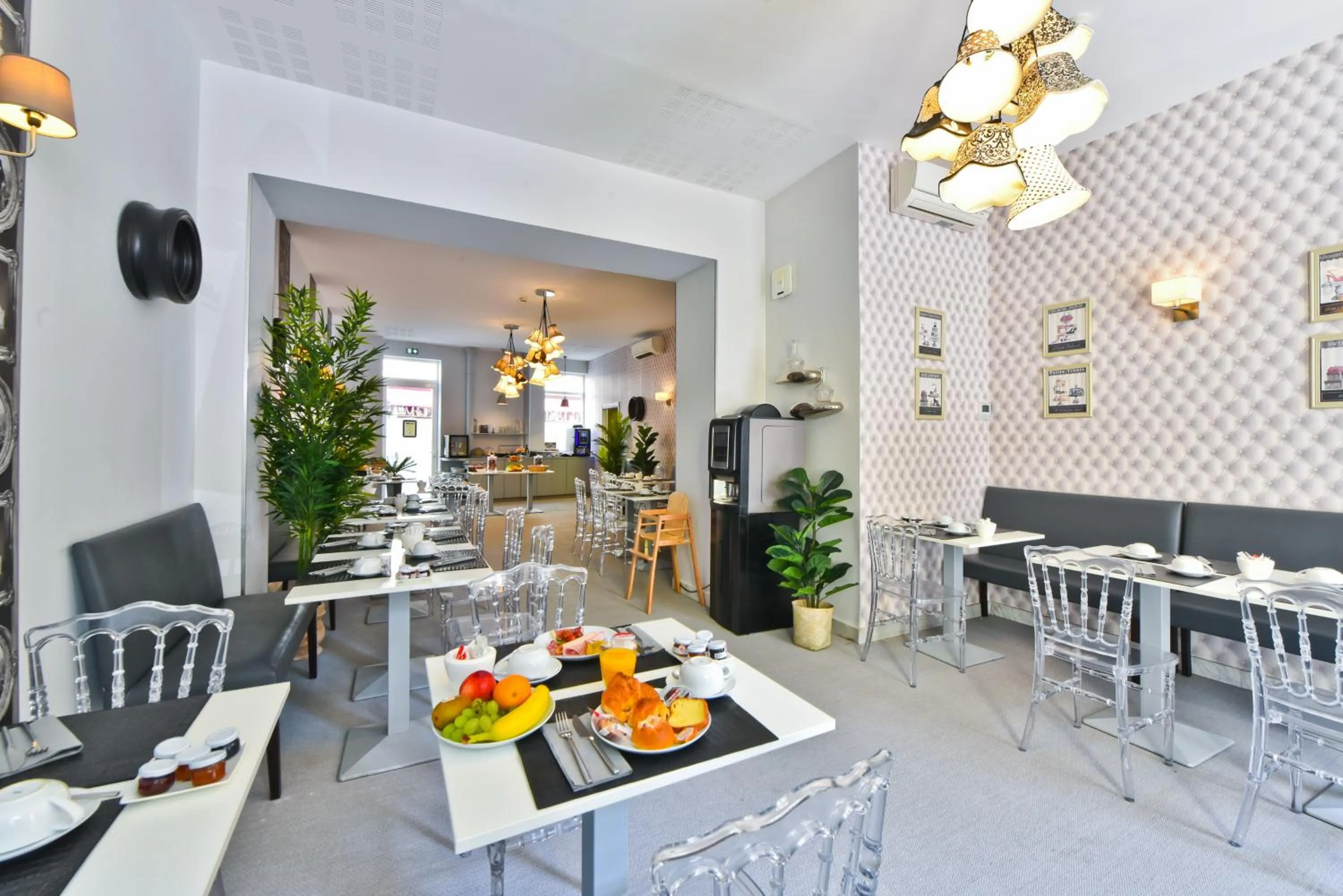 Breakfast in Hotel La Villa Nice Promenade