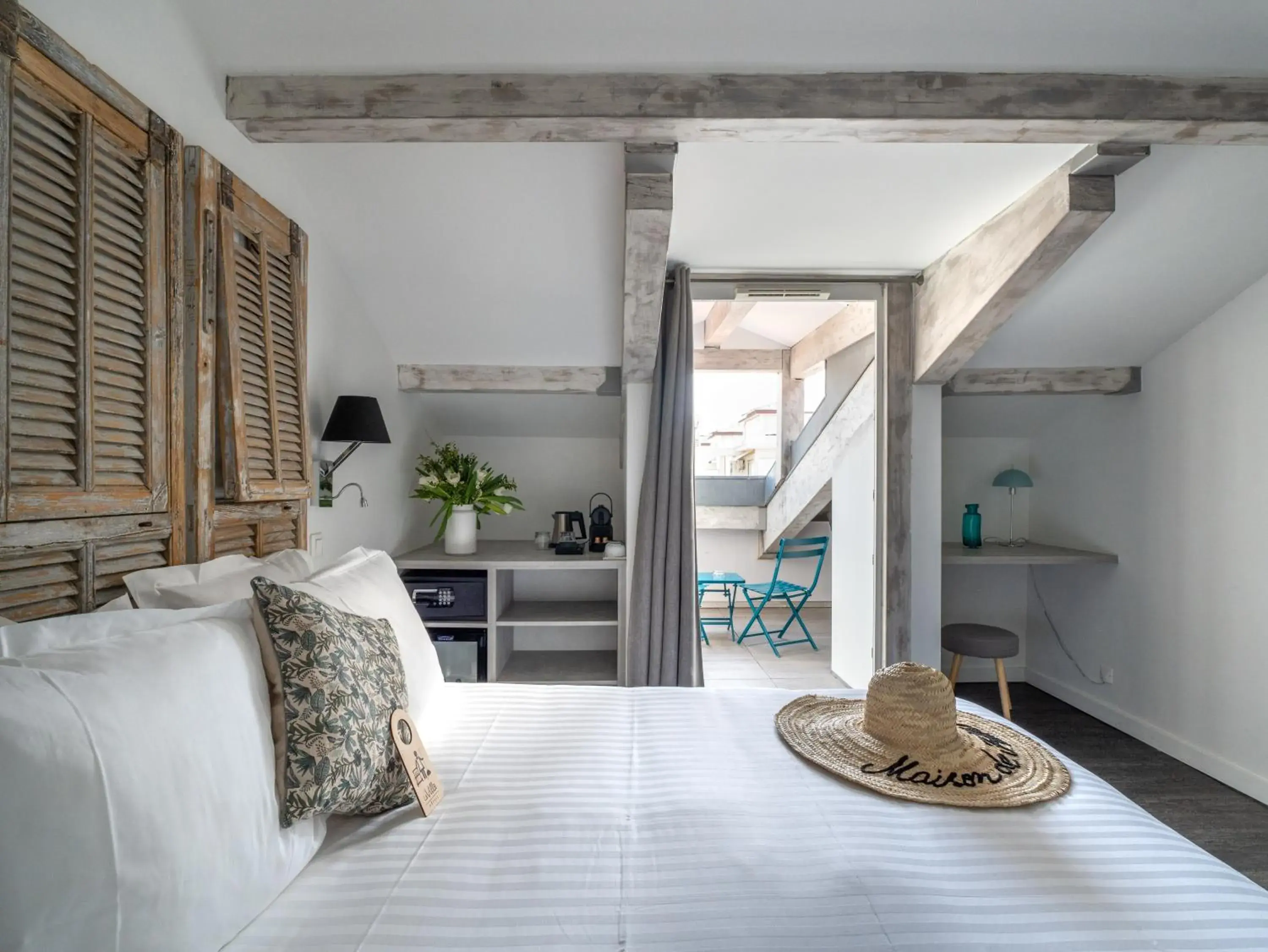 Prestige Room with balcony in Hotel La Villa Nice Promenade Prestige Room with balcony in Hotel La Villa Nice Promenade