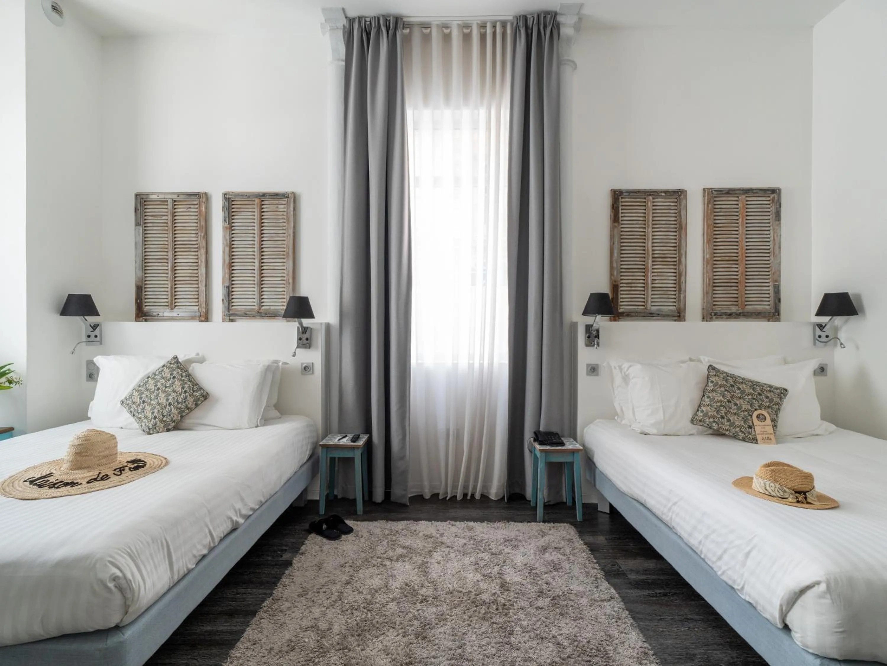 Photo of the whole room, Bed in Hotel La Villa Nice Promenade