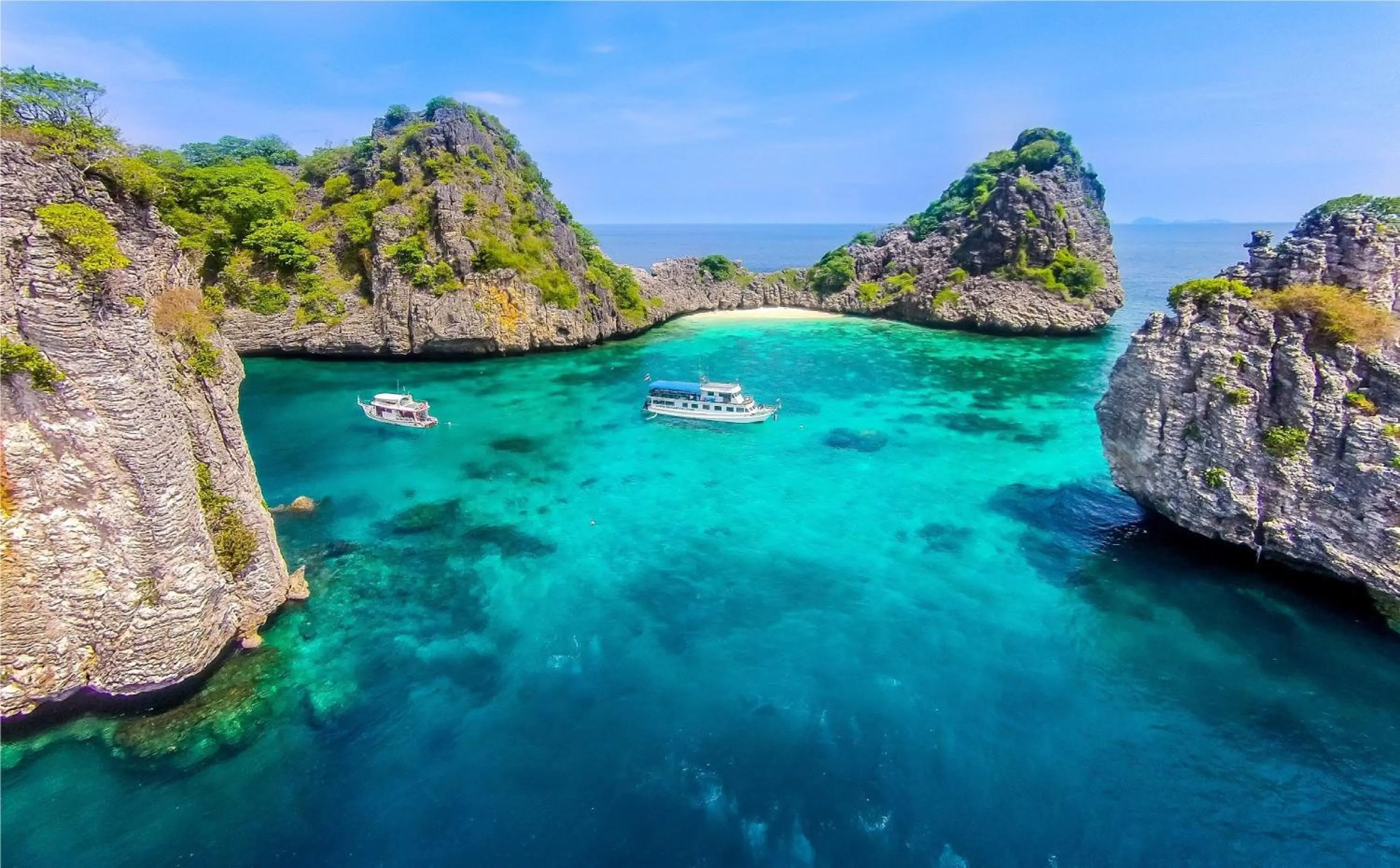 Snorkeling in Lanta Hostel