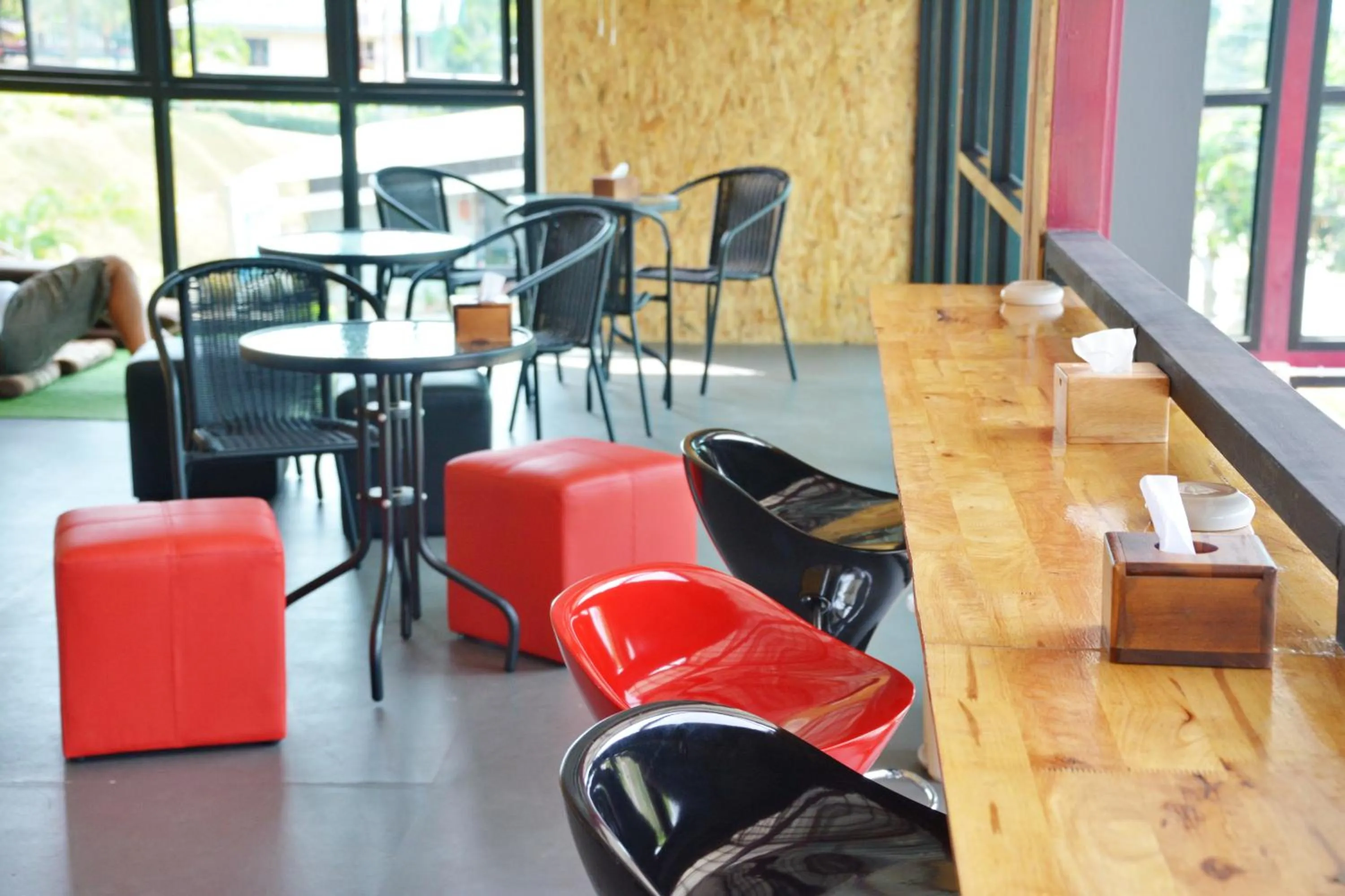 Restaurant/places to eat in Lanta Hostel