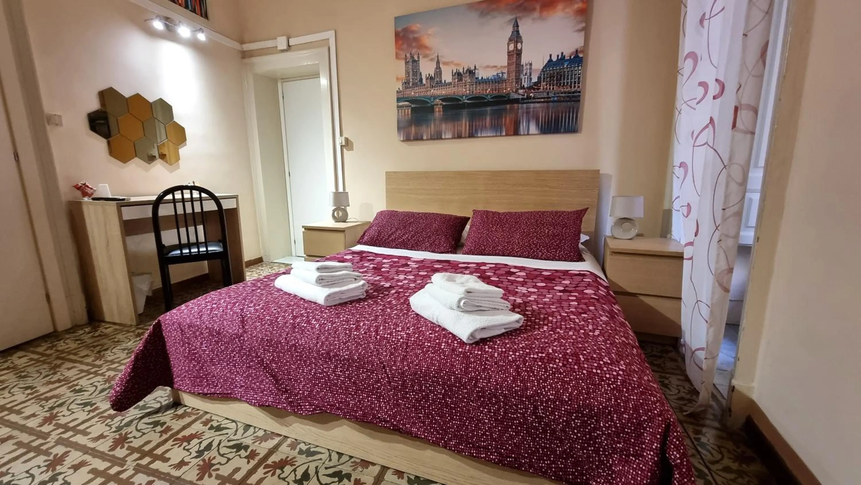 hair dresser, Bed in Cortile Stesicoro