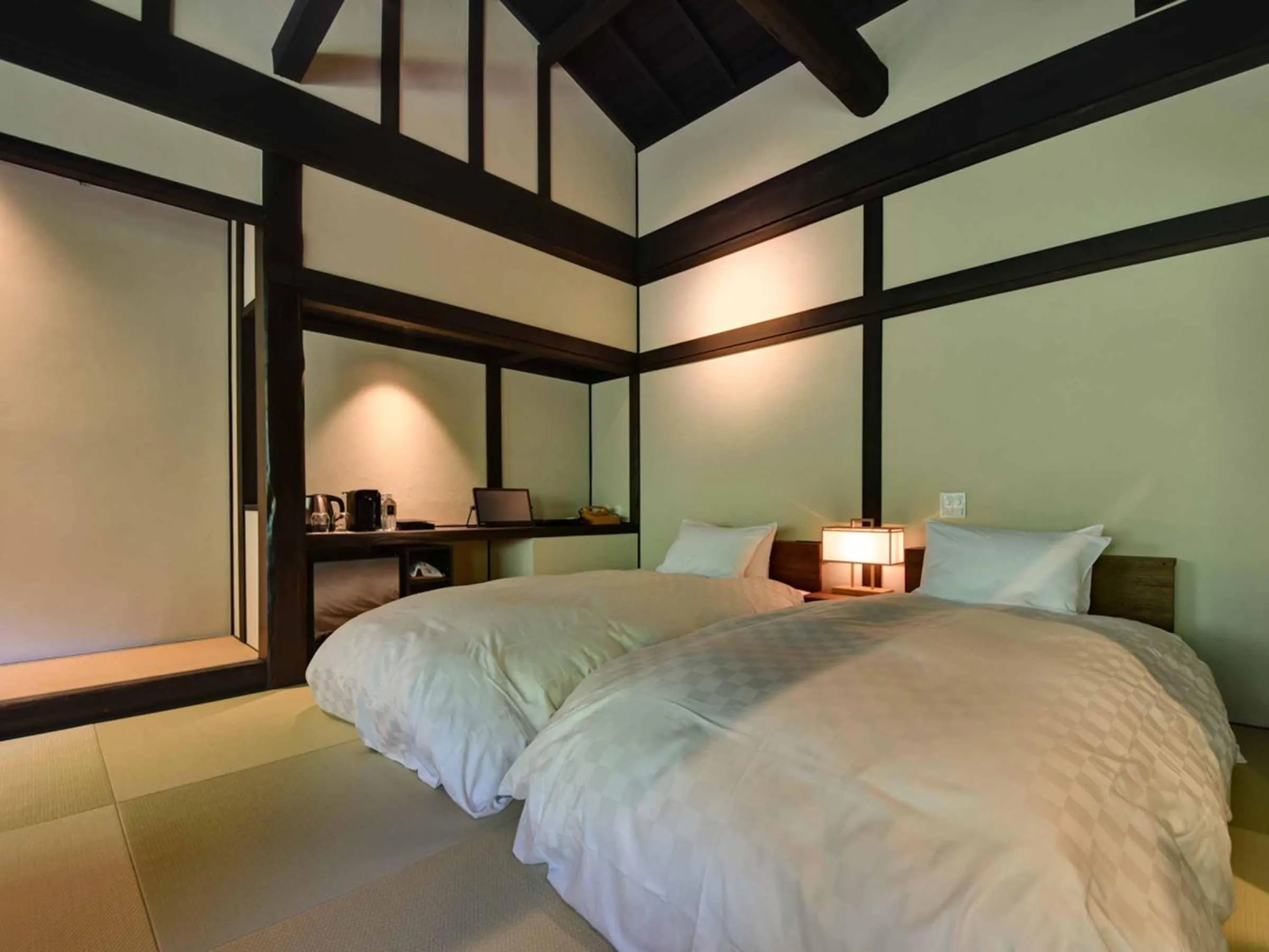 Photo of the whole room, Bed in Kyousen