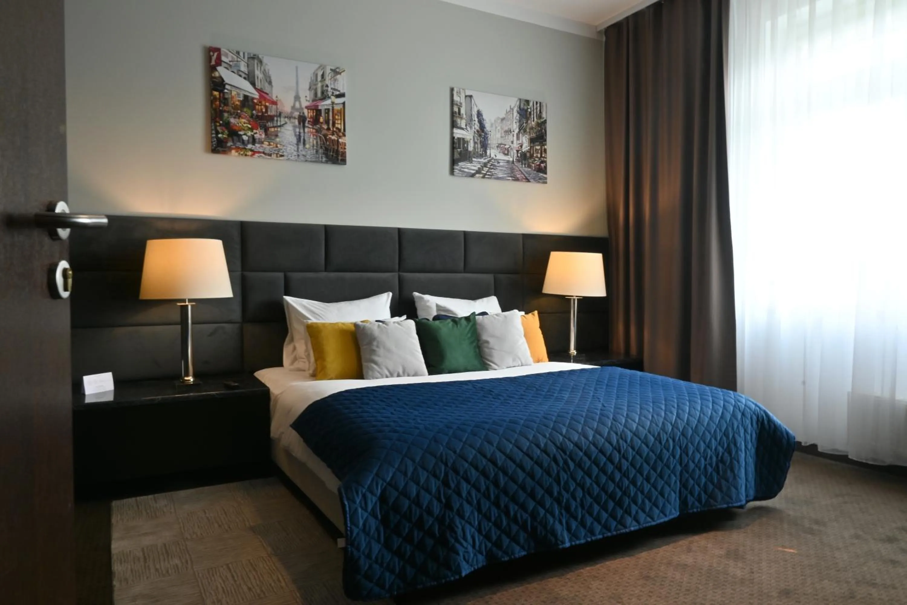 Bedroom, Bed in Vestil Hotel