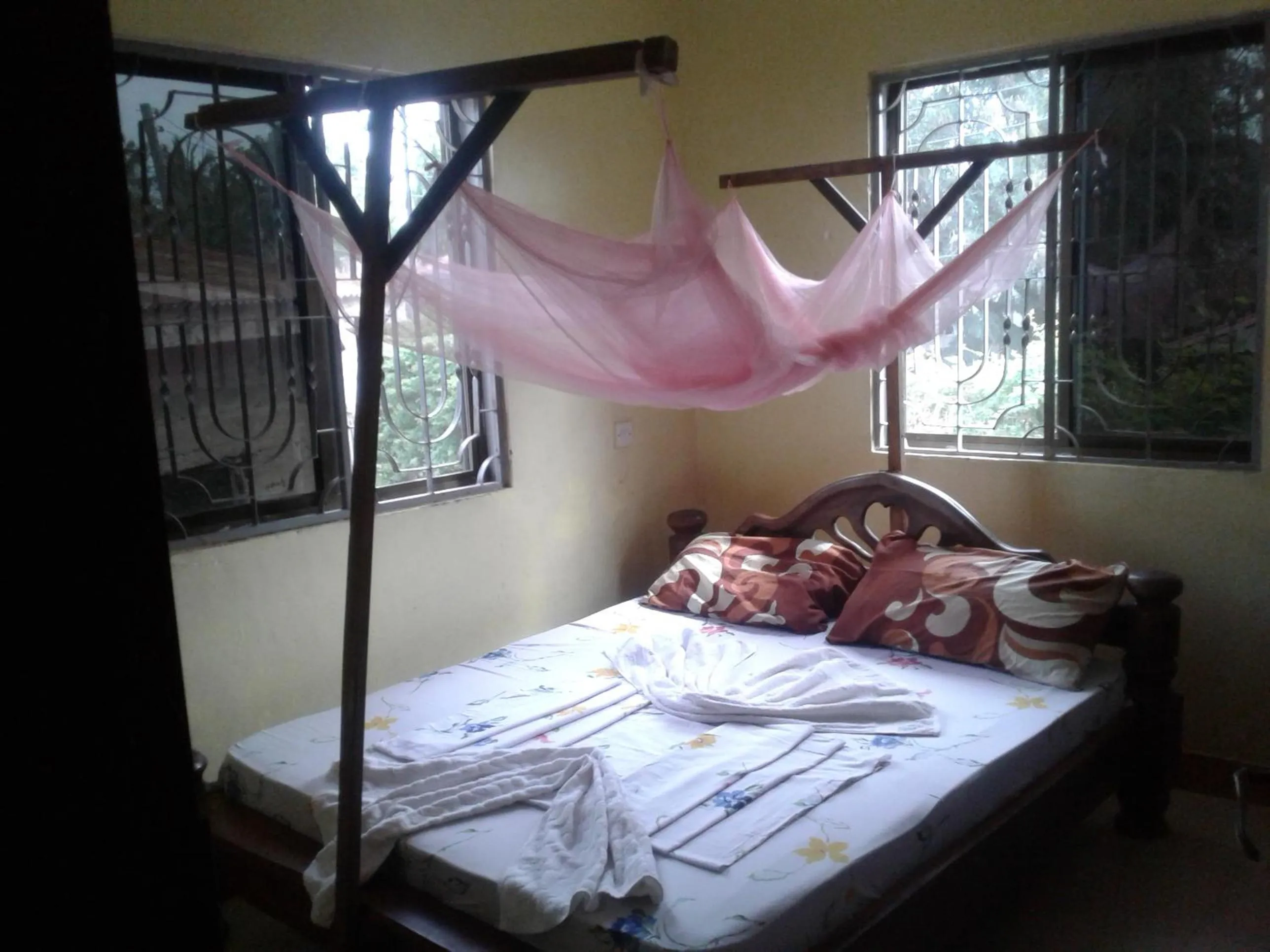 Bed in JJ & JE Family House