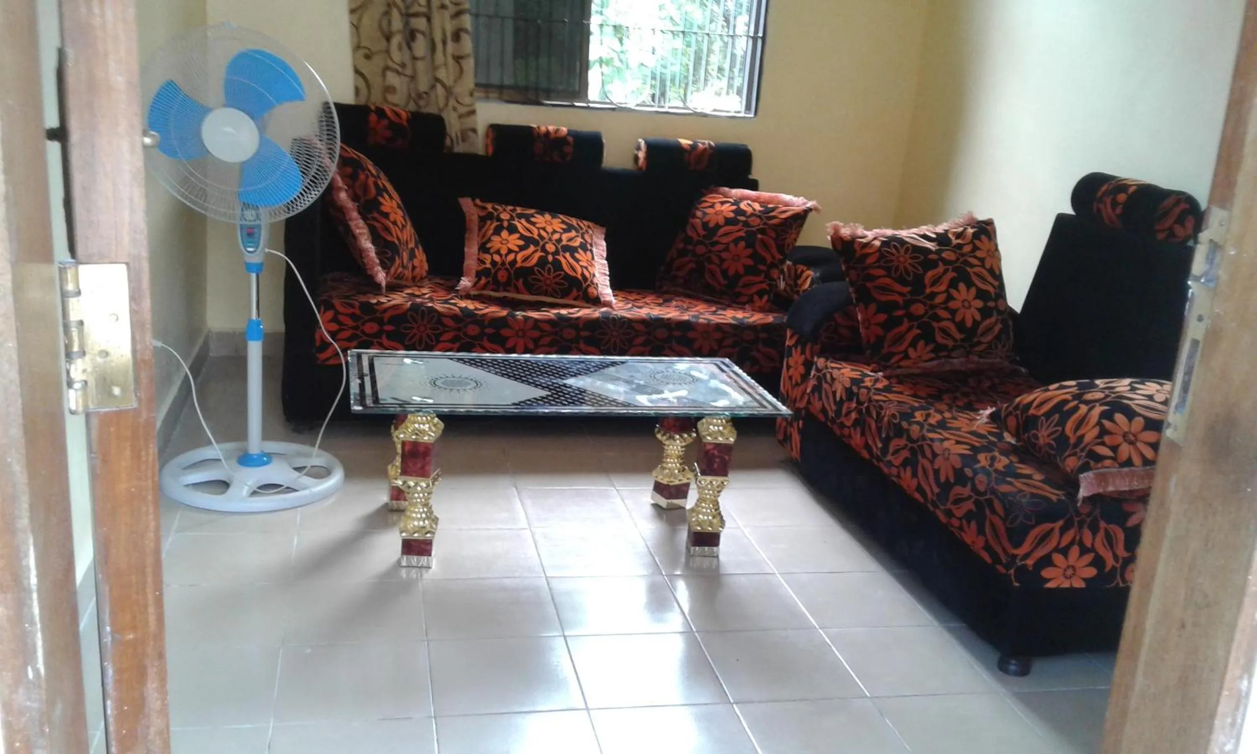 JJ & JE Family House