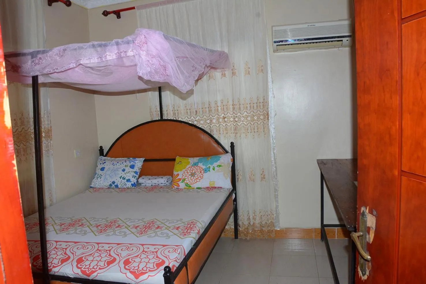 Bed in JJ & JE Family House