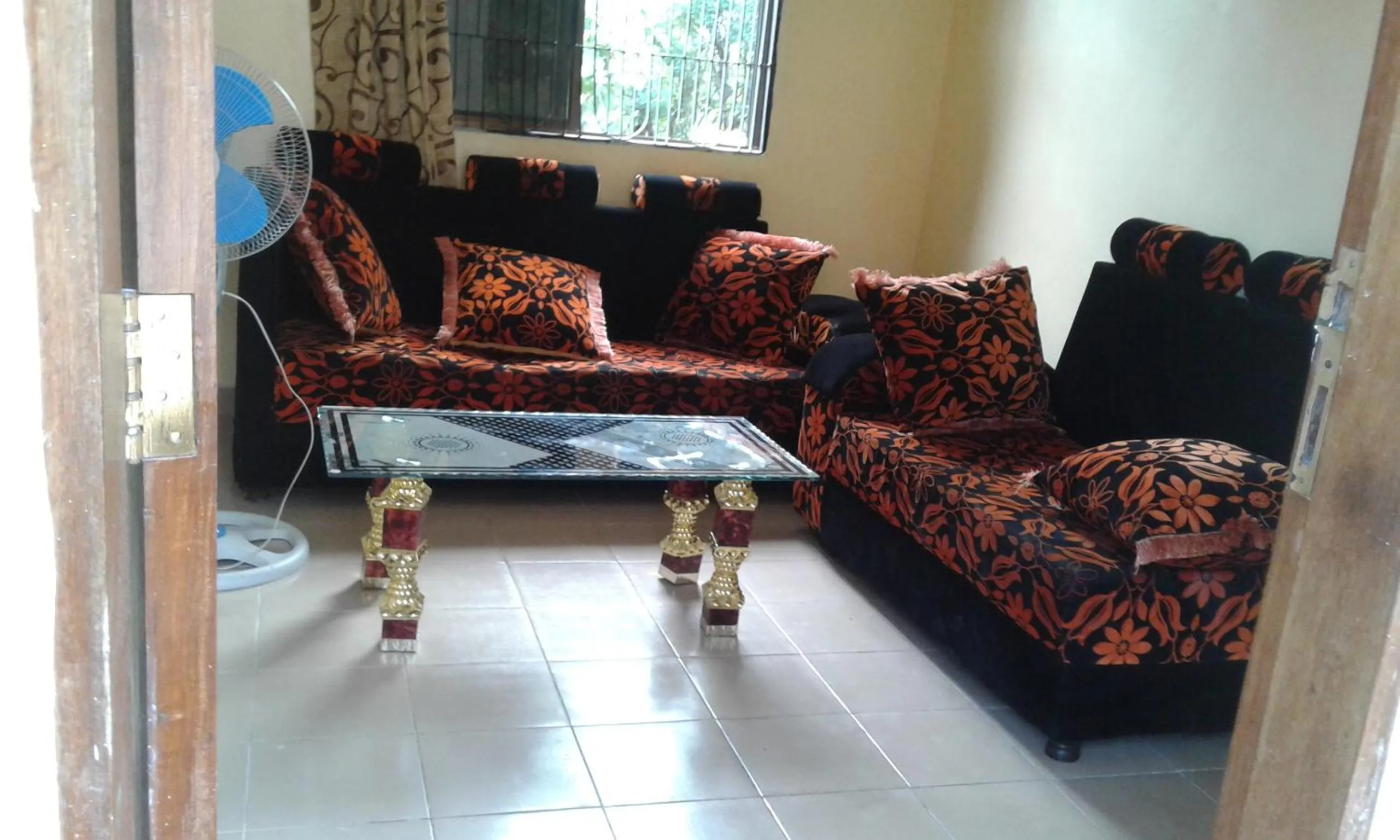 JJ & JE Family House