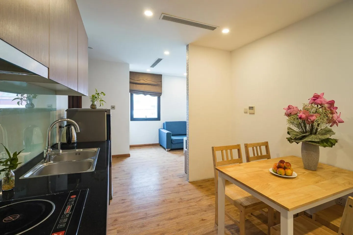 Kitchen or kitchenette in Ficus Suites
