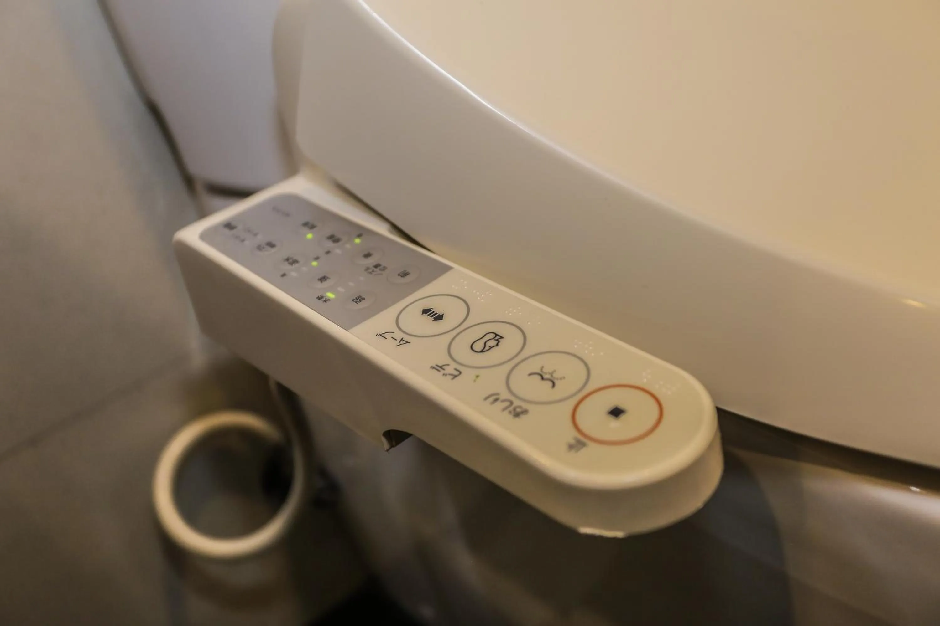 Toilet in Ficus Suites