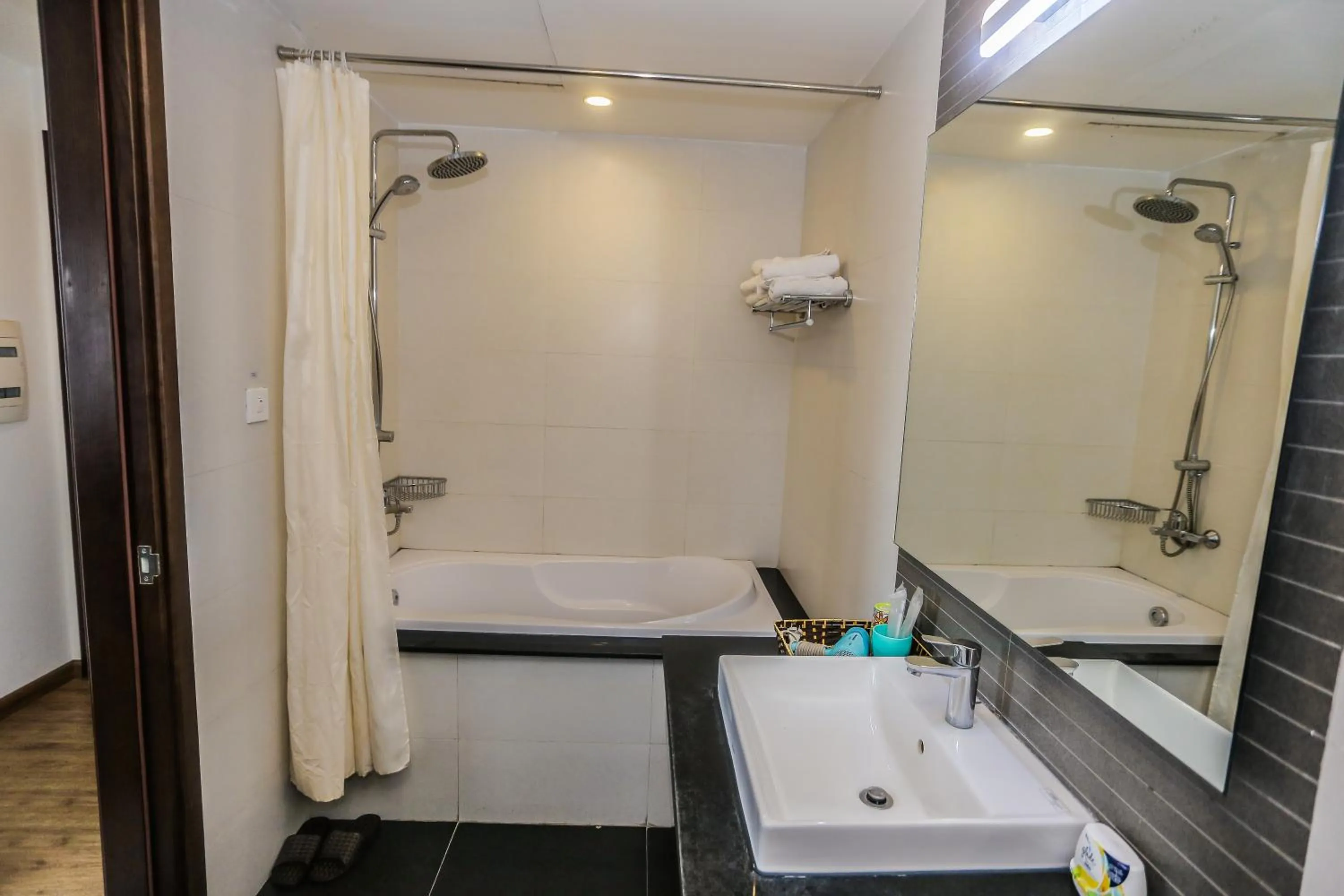 Shower in Ficus Suites