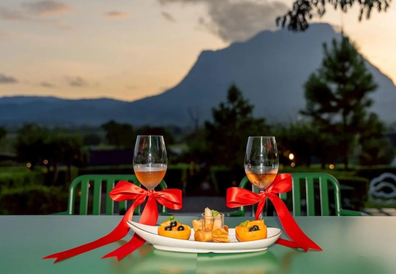 Dining area in The CAMPIAN
