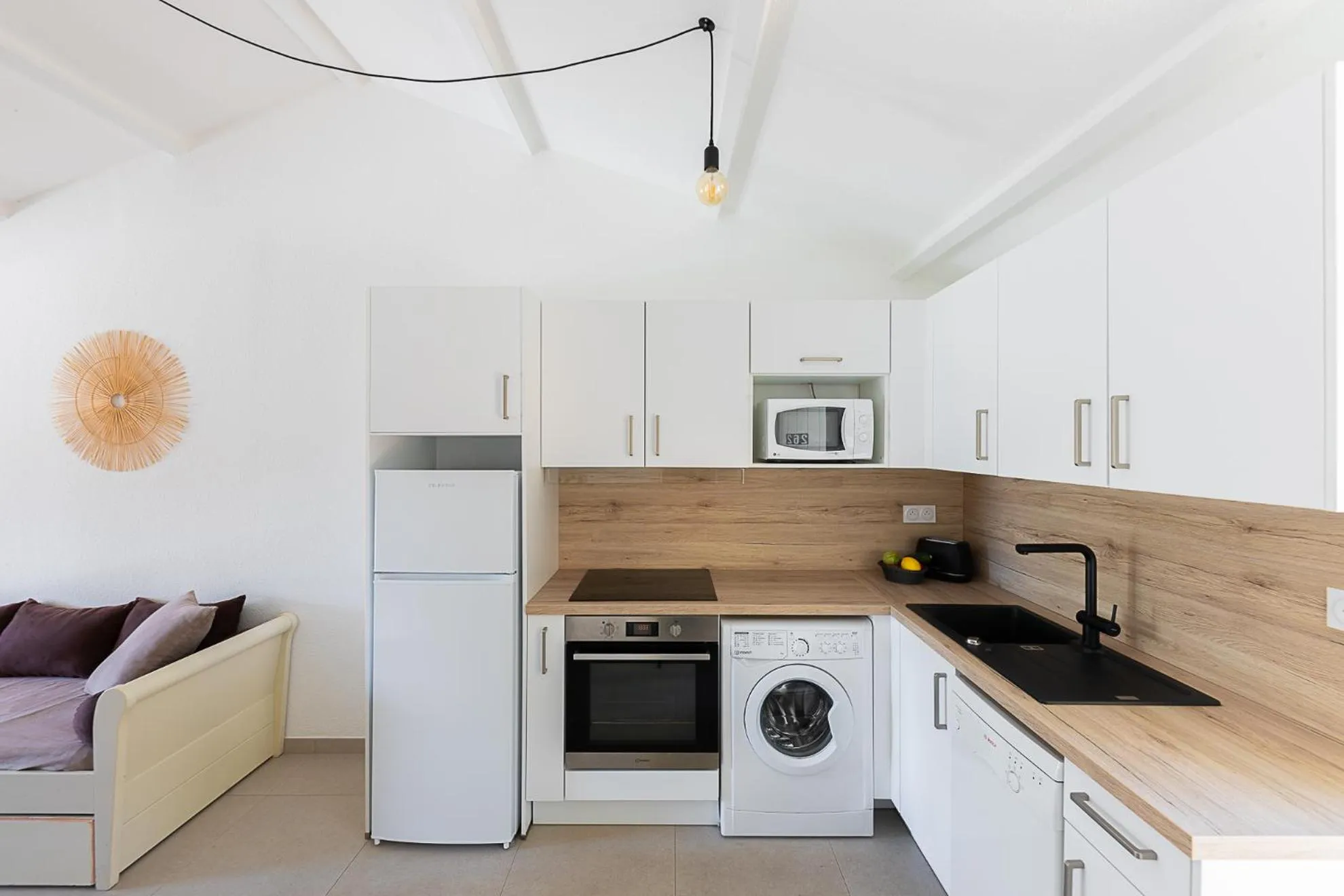 kitchen in Résidence Marina Di Santa Giulia