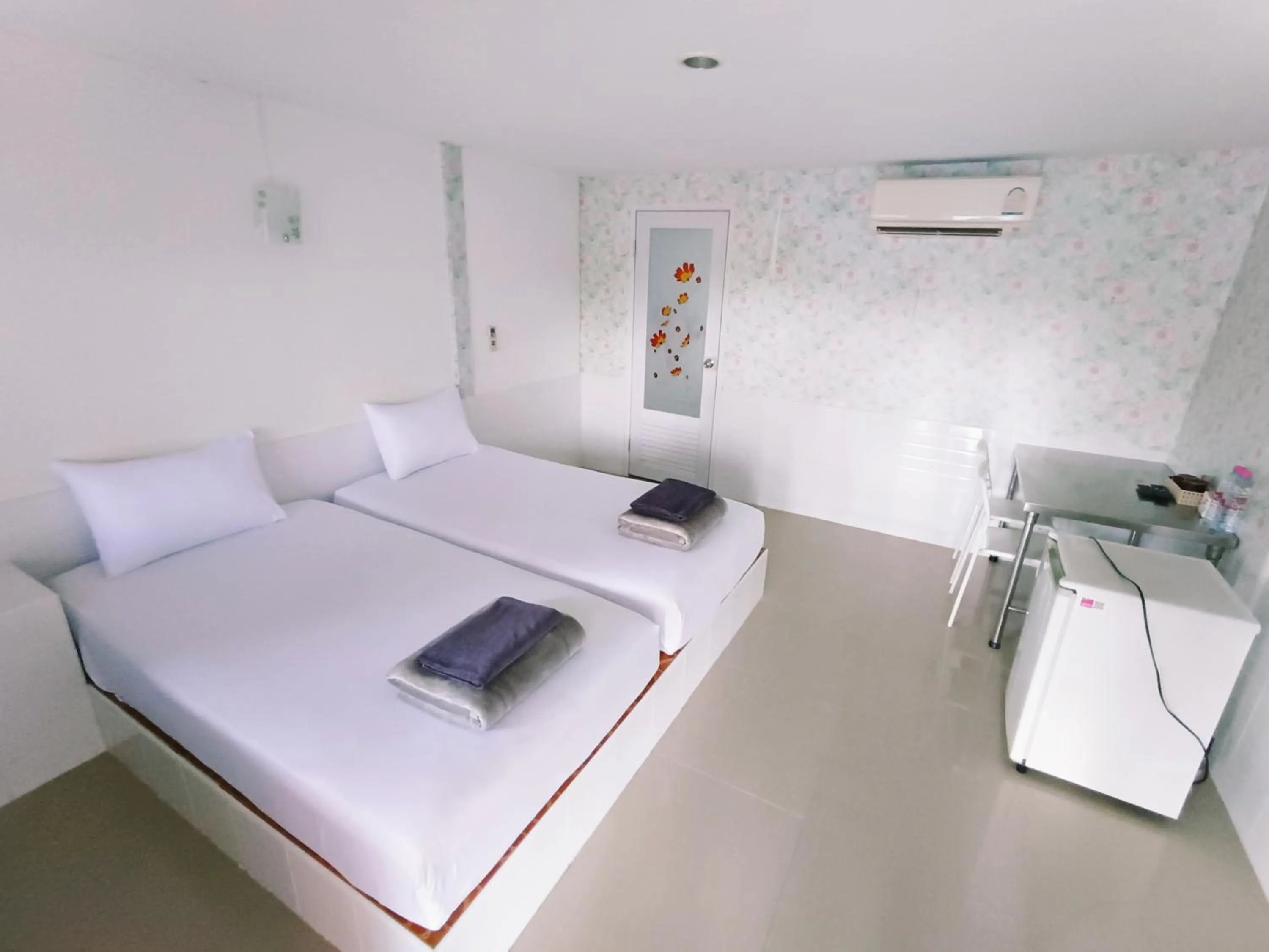 Bed in Saan Rak Resort