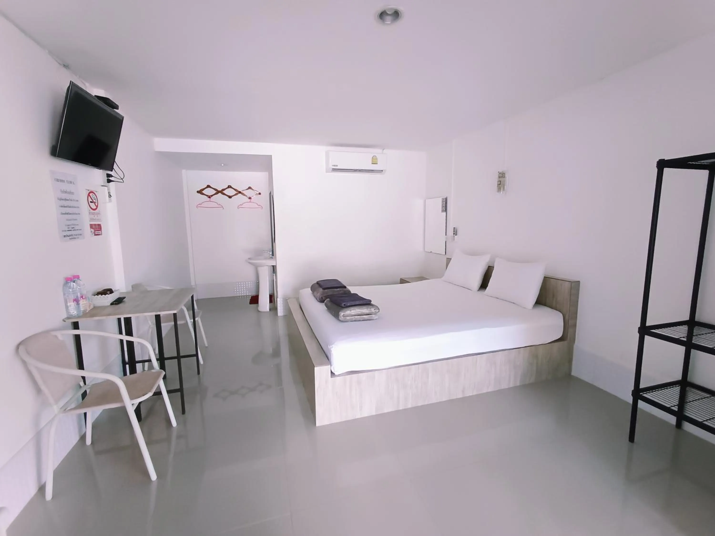 Bed in Saan Rak Resort