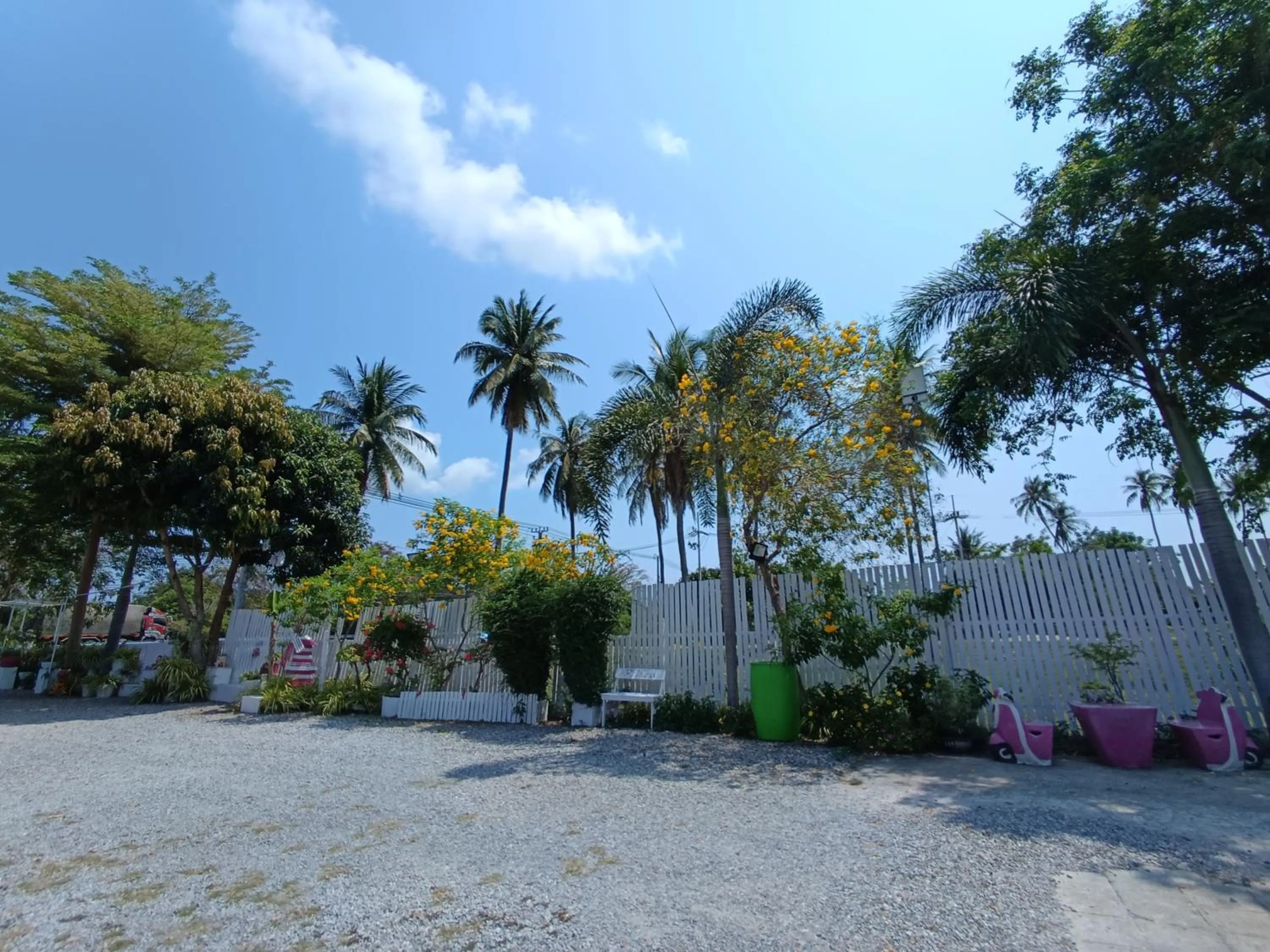 Day in Saan Rak Resort