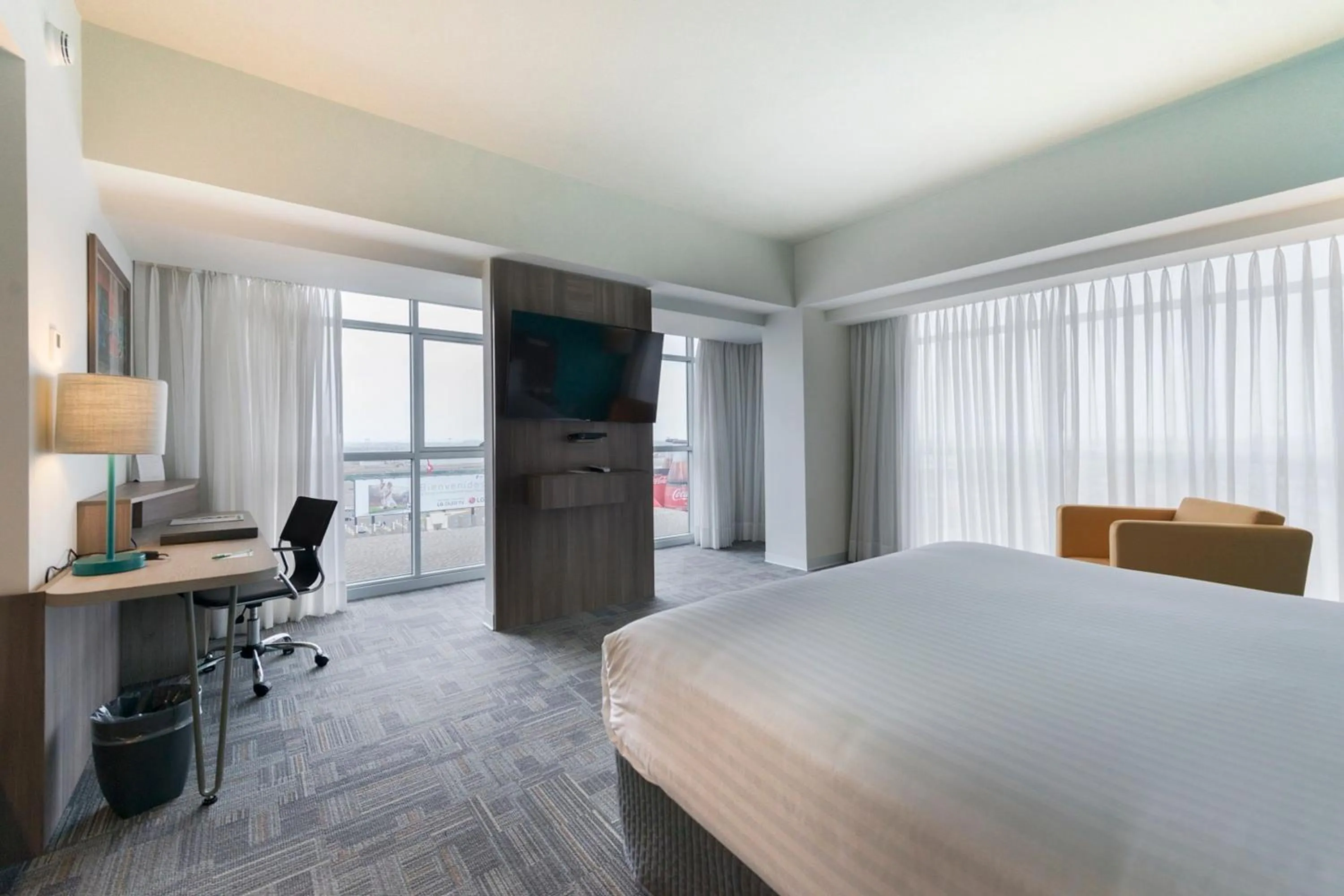 Photo of the whole room, Bed in Holiday Inn - Lima Airport by IHG