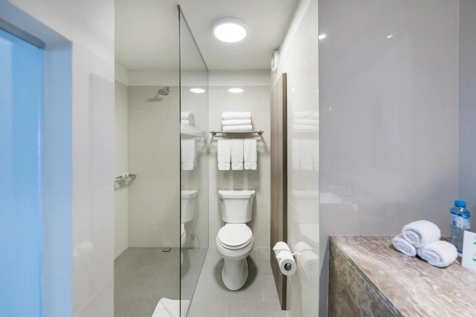 Bathroom in Holiday Inn - Lima Airport by IHG