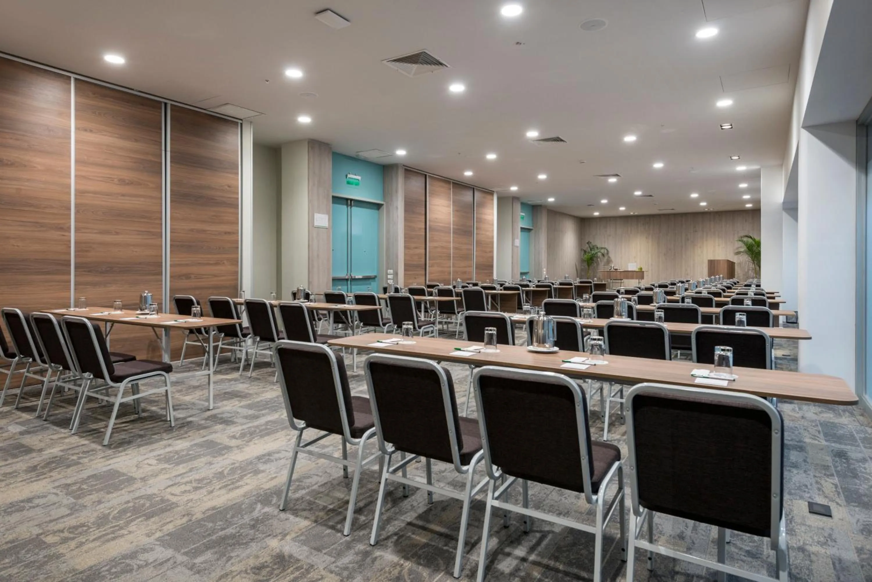 Meeting/conference room in Holiday Inn - Lima Airport by IHG