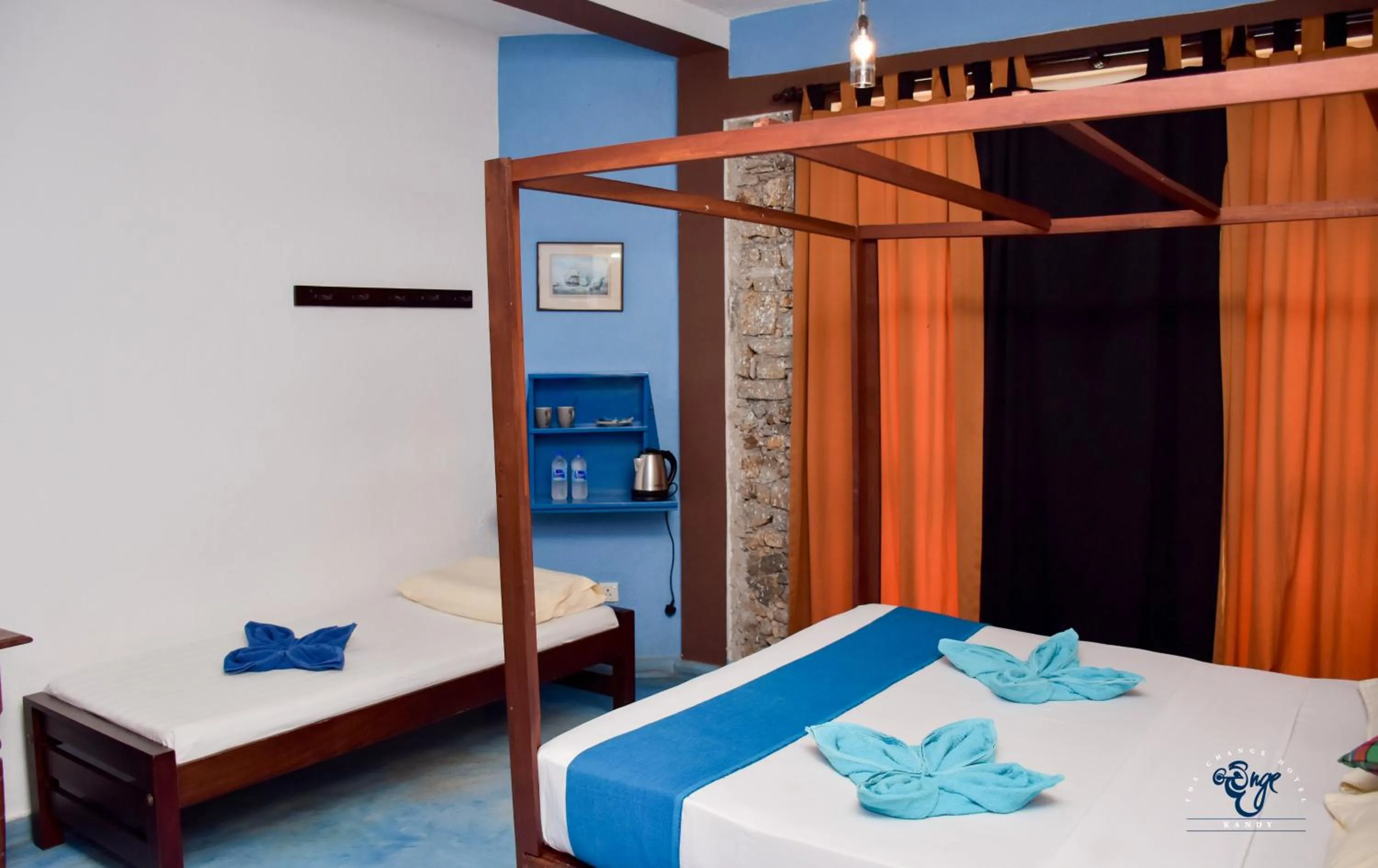 Bedroom, Bed in The Change Hotel