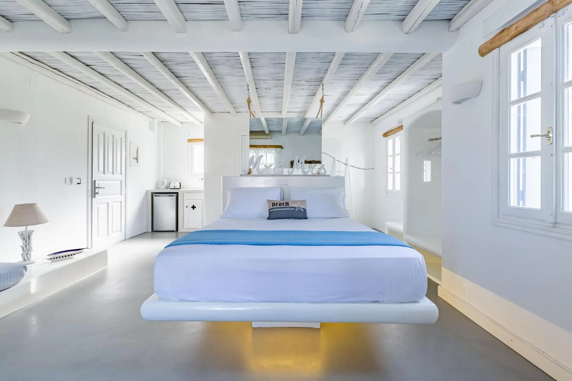 Bed in Evlalia Studios & Villas