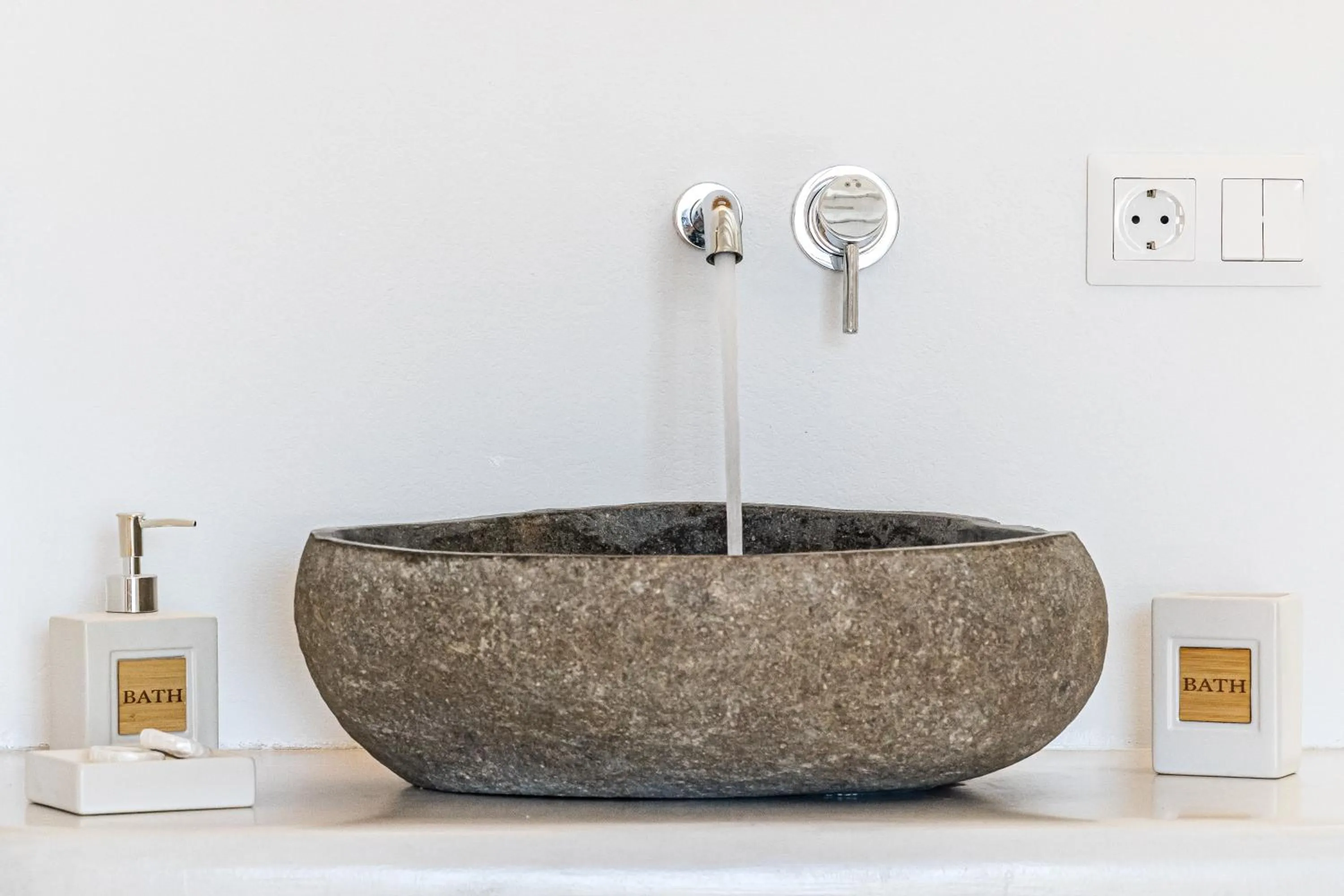 Evlalia Studios & Villas