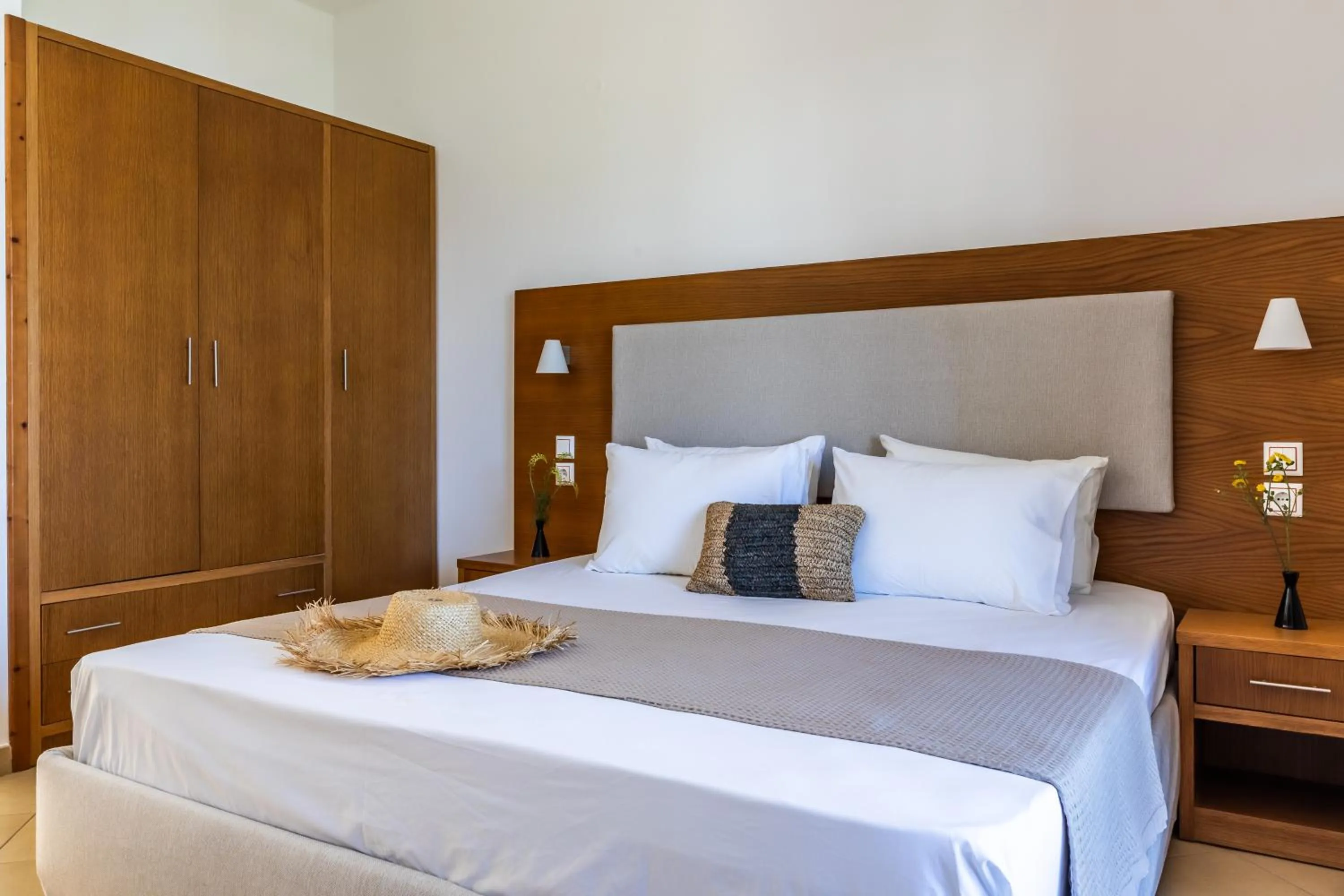 Bed in Evlalia Studios & Villas