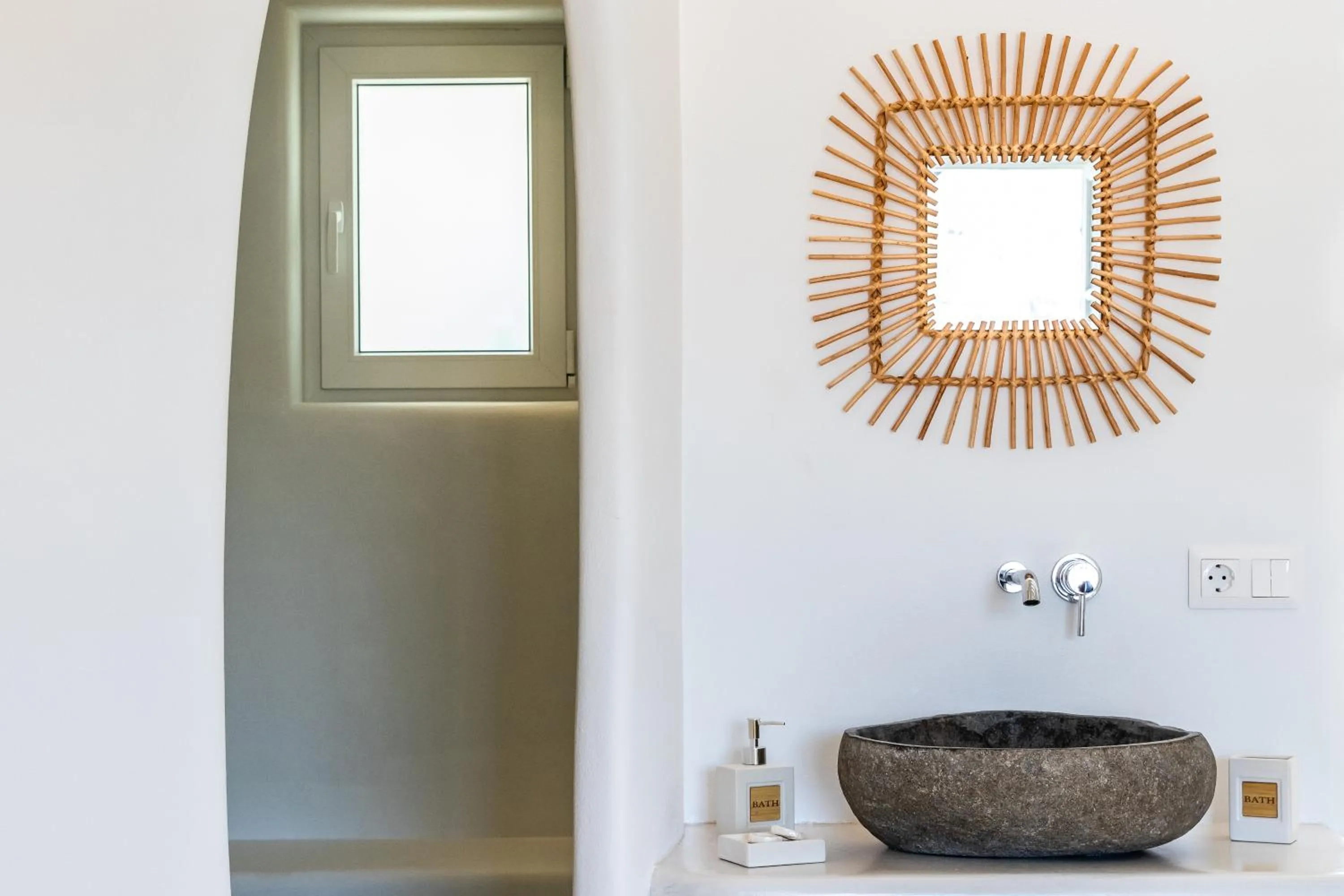 Evlalia Studios & Villas