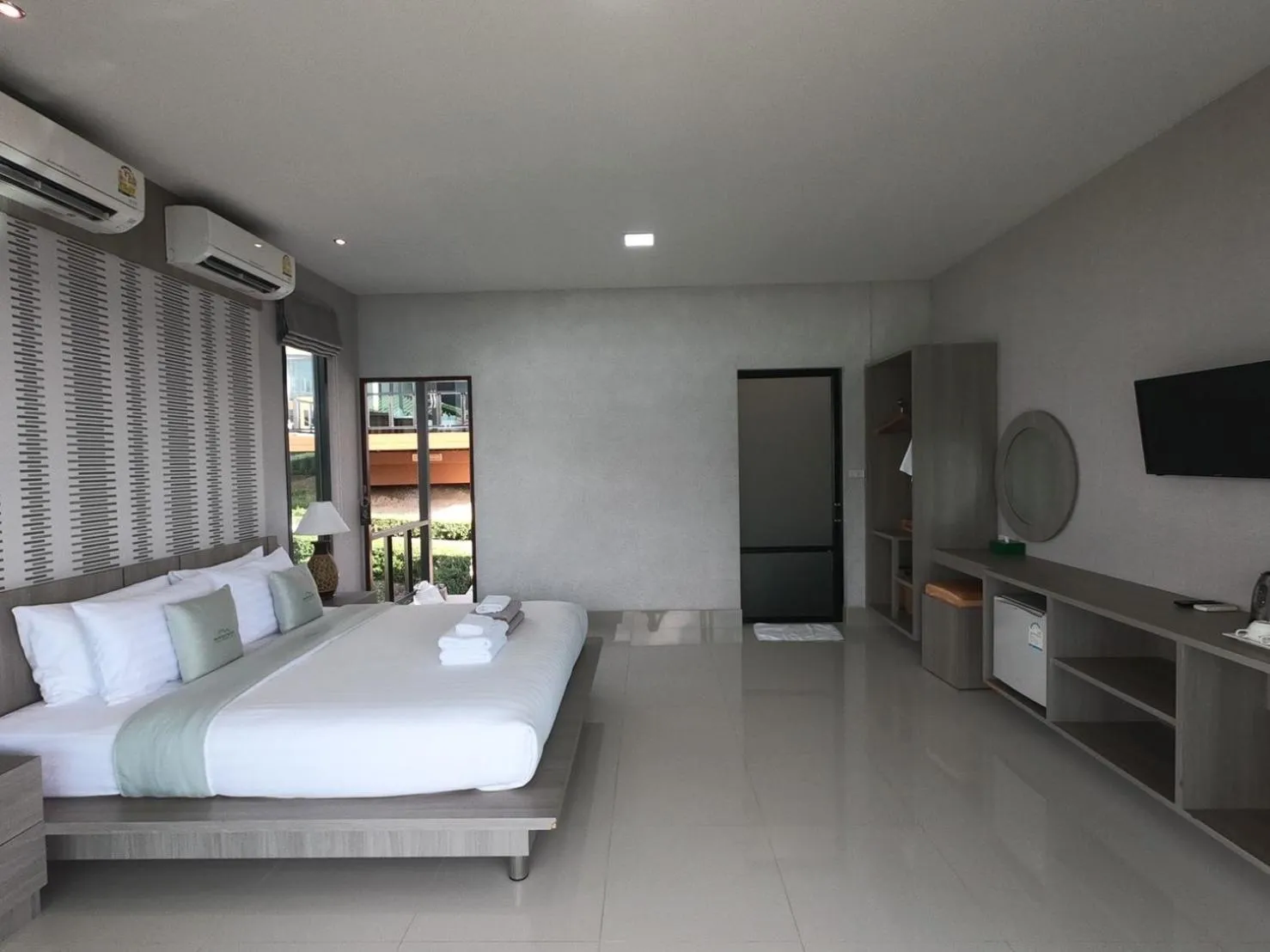 Bed in Mountain Resort Koh Lipe