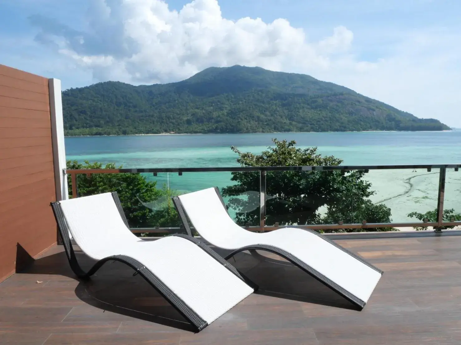Double Room with Balcony and Sea View in Mountain Resort Koh Lipe Double Room with Balcony and Sea View in Mountain Resort Koh Lipe