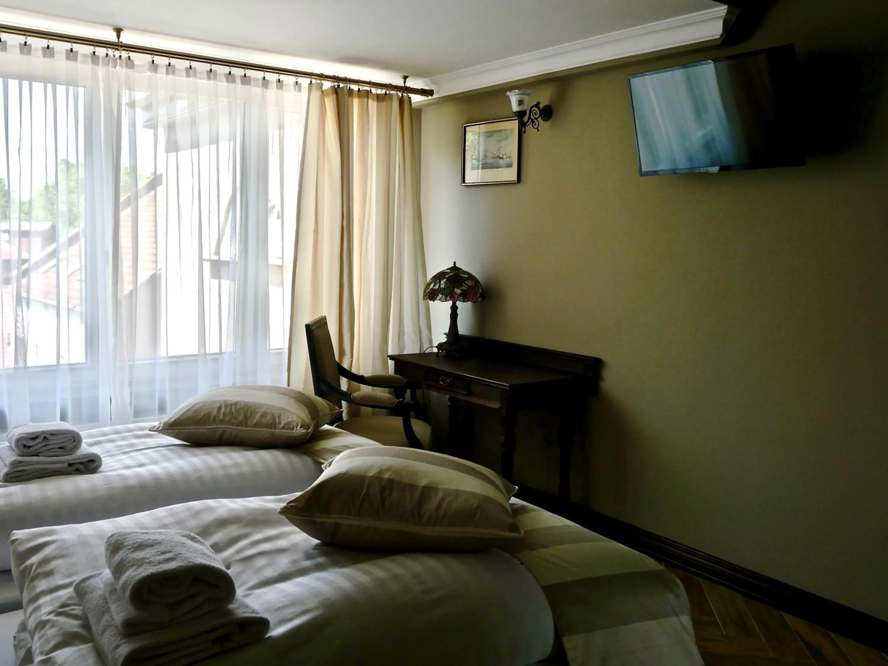 Bed in Merite Hotels Hamburg Altona GmbH