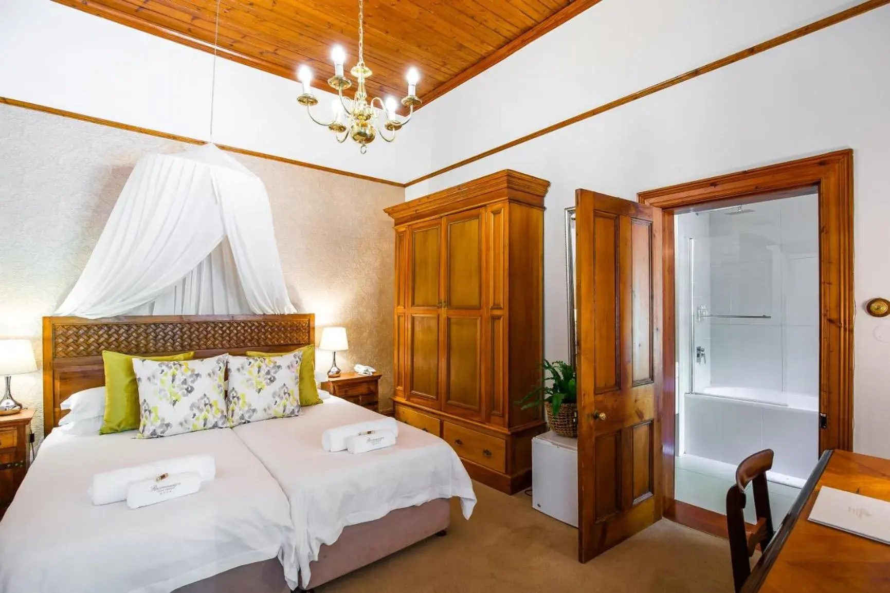 Classic Double or Twin Room - single occupancy in Roosenwijn Guesthouse Classic Double or Twin Room - single occupancy in Roosenwijn Guesthouse