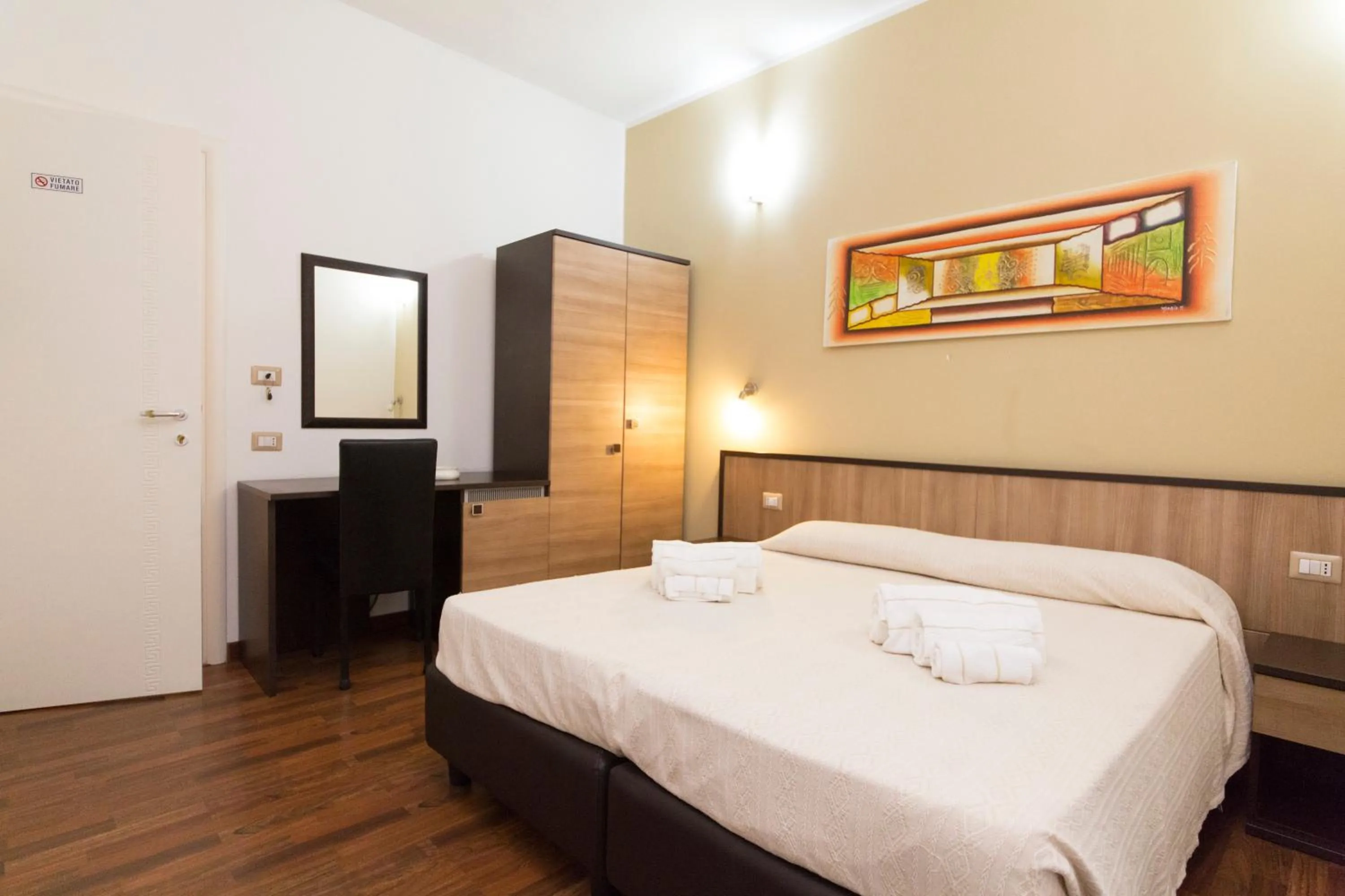 Bed in Lewisrooms Domo