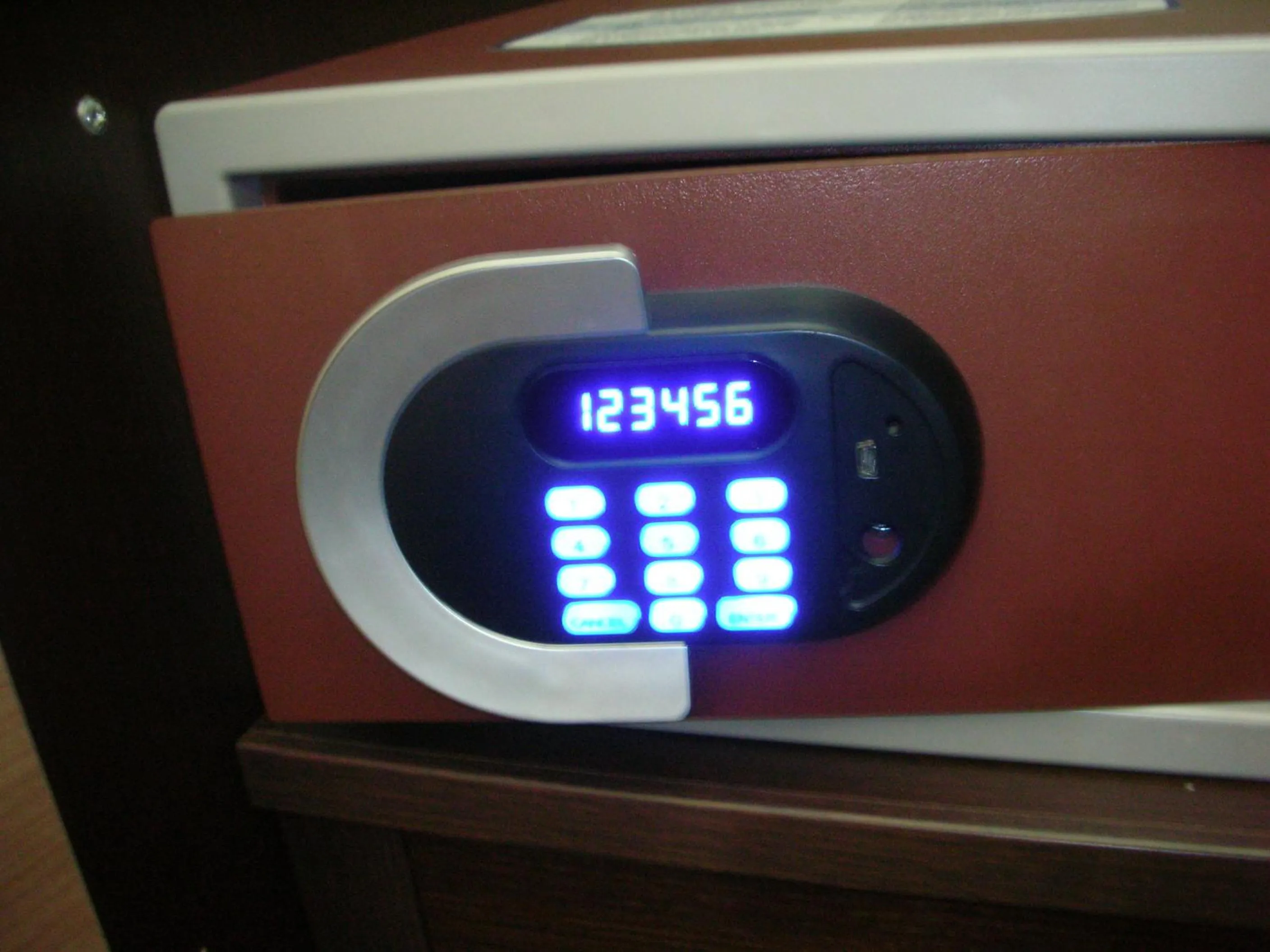 TV and multimedia in Lewisrooms Domo