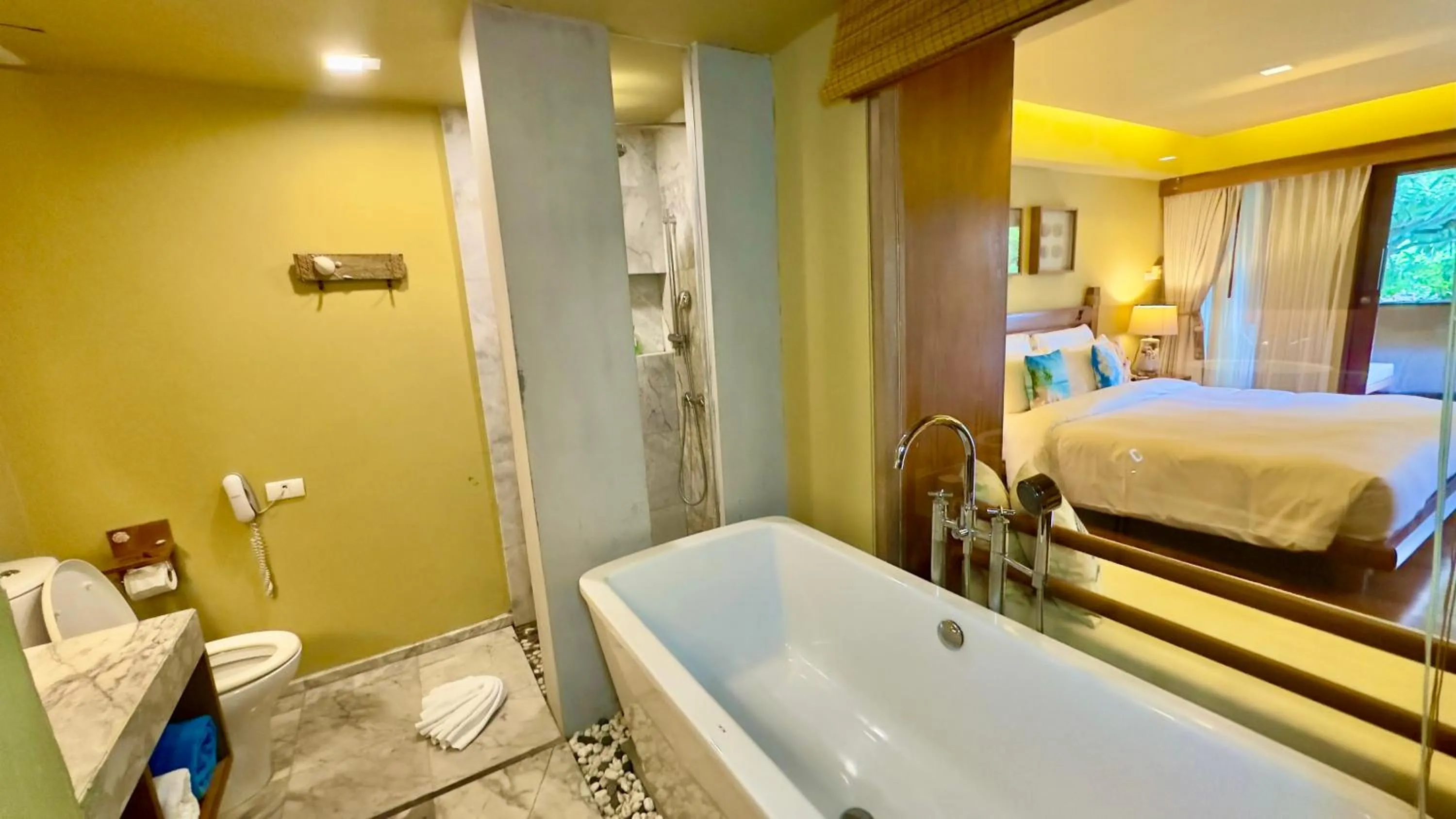 Toilet, Bed in Deva Beach Resort Samui