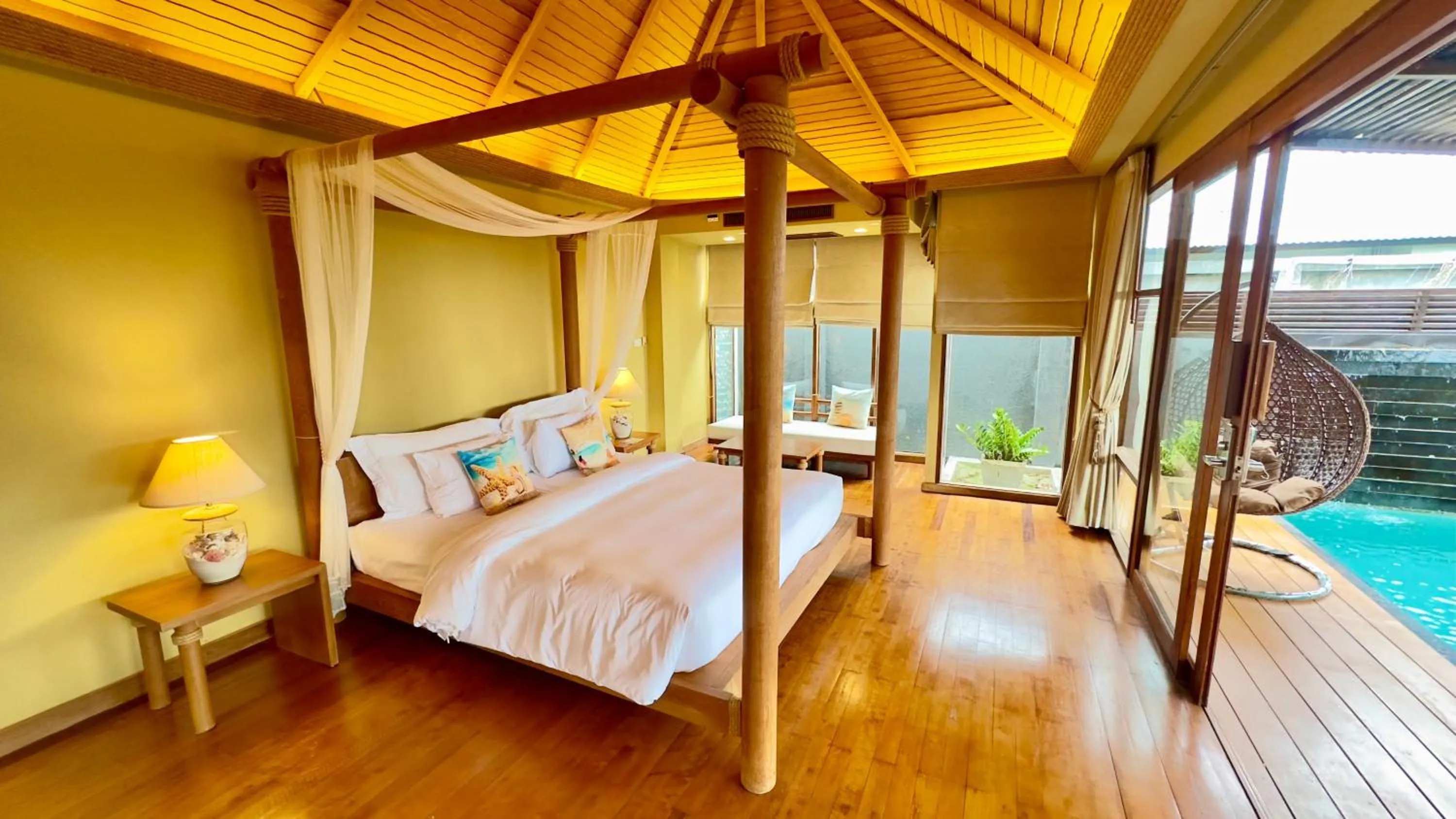 Balcony/Terrace, Bed in Deva Beach Resort Samui
