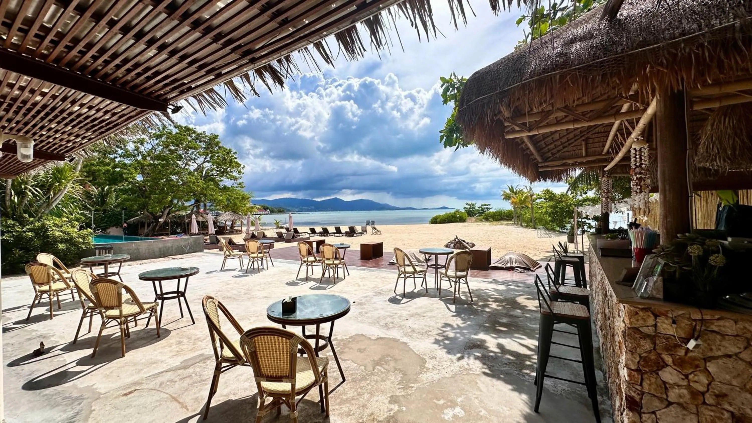 Restaurant/places to eat in Deva Beach Resort Samui