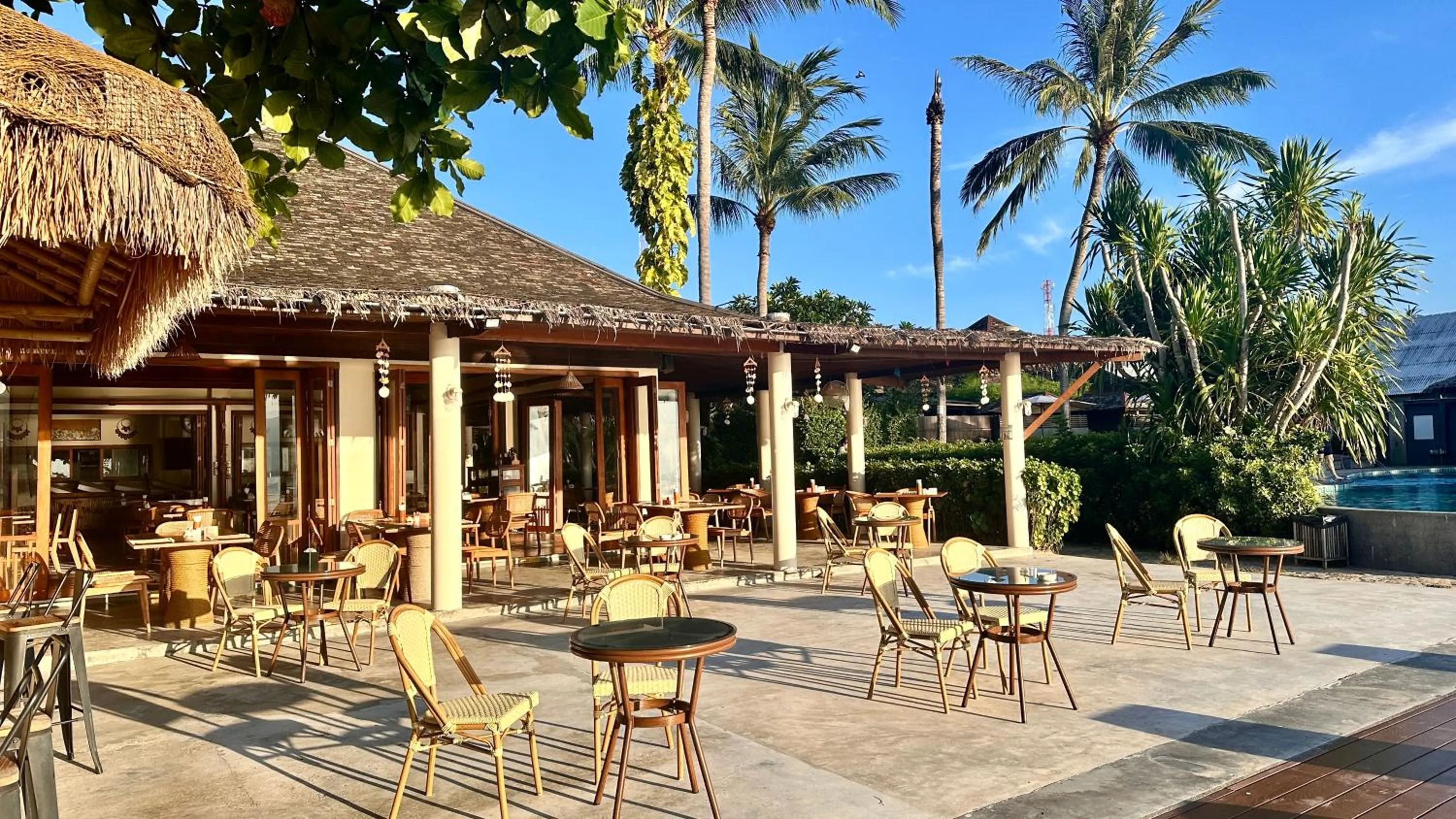 Restaurant/places to eat in Deva Beach Resort Samui