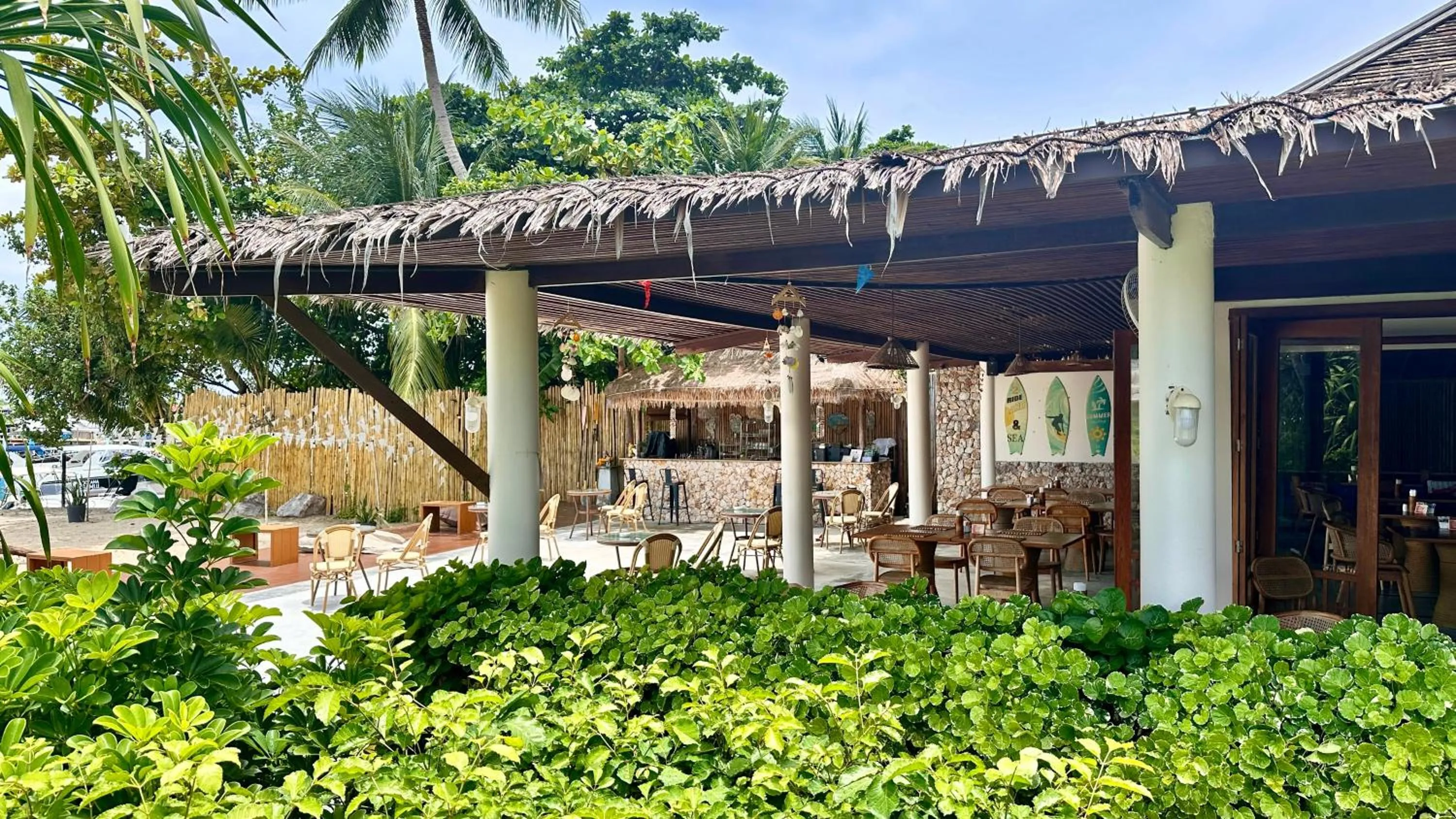 Restaurant/places to eat in Deva Beach Resort Samui
