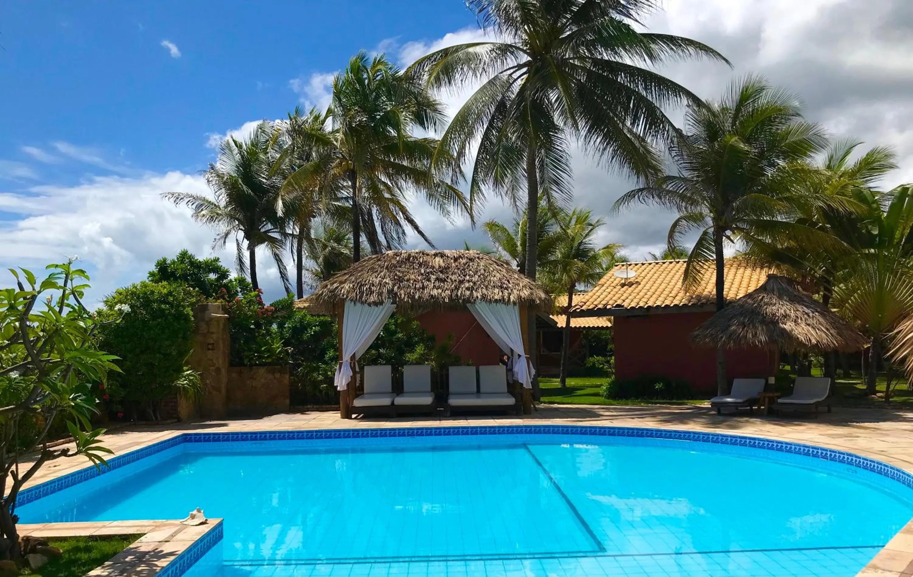 Swimming pool in Hotel Pousada Beleza das Ondas