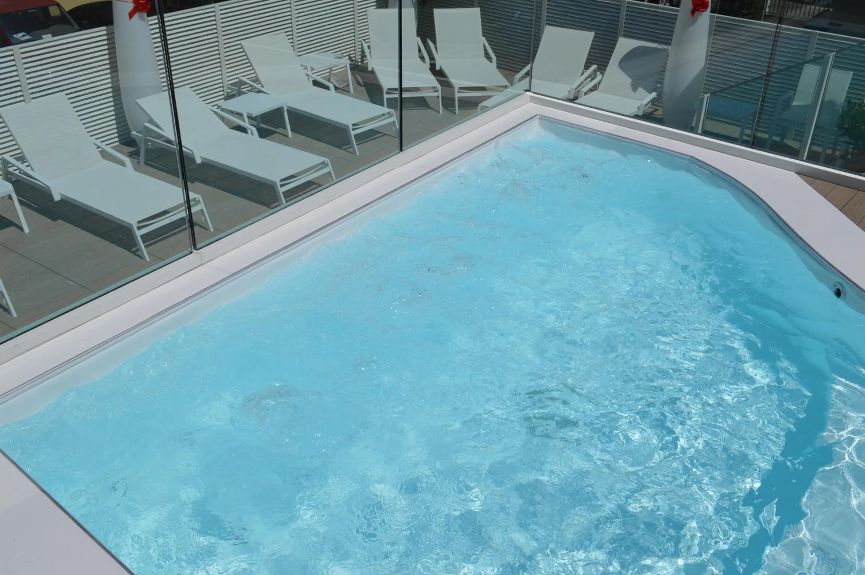 Swimming pool in Hotel Villa Paola