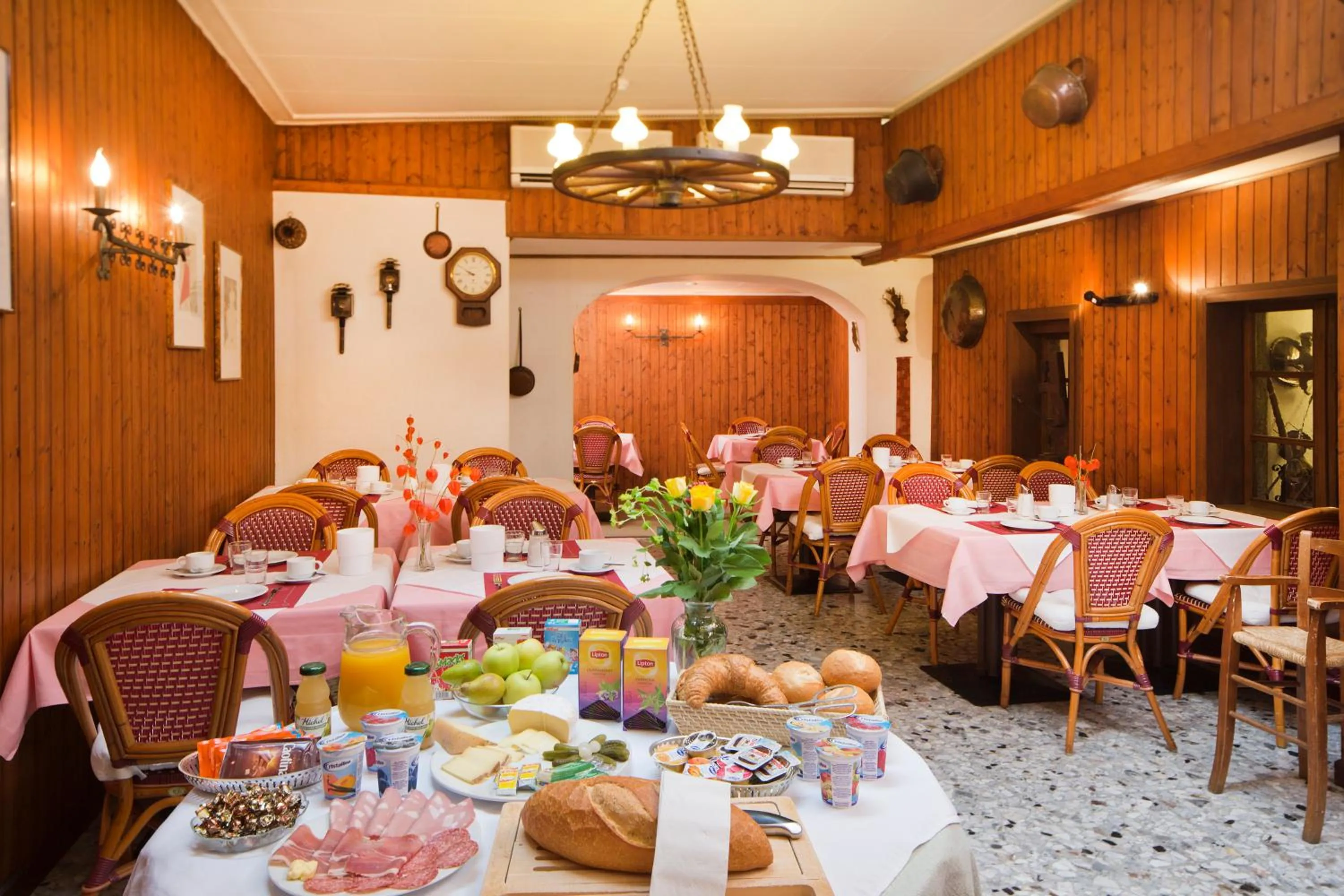 Food and drinks in Hotel Antico