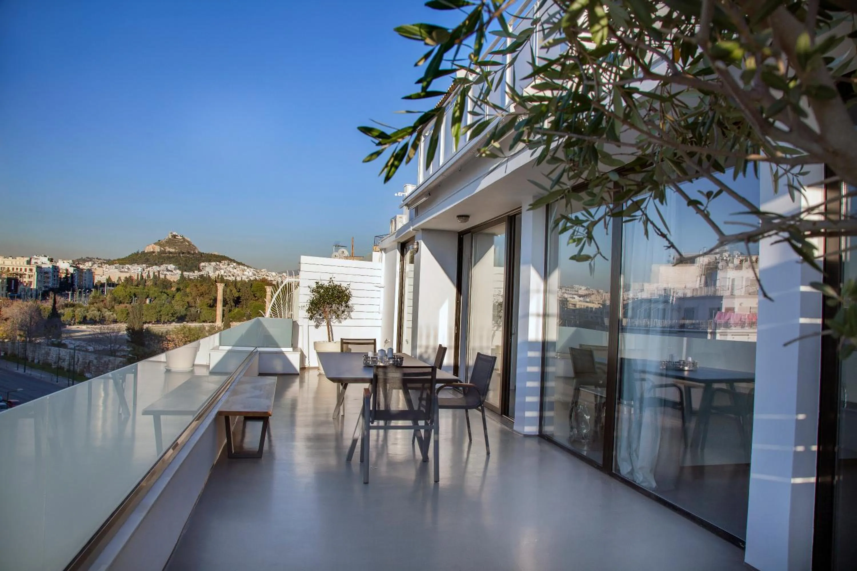 Balcony/Terrace in Luxury Penthouse touching the Acropolis by GHH