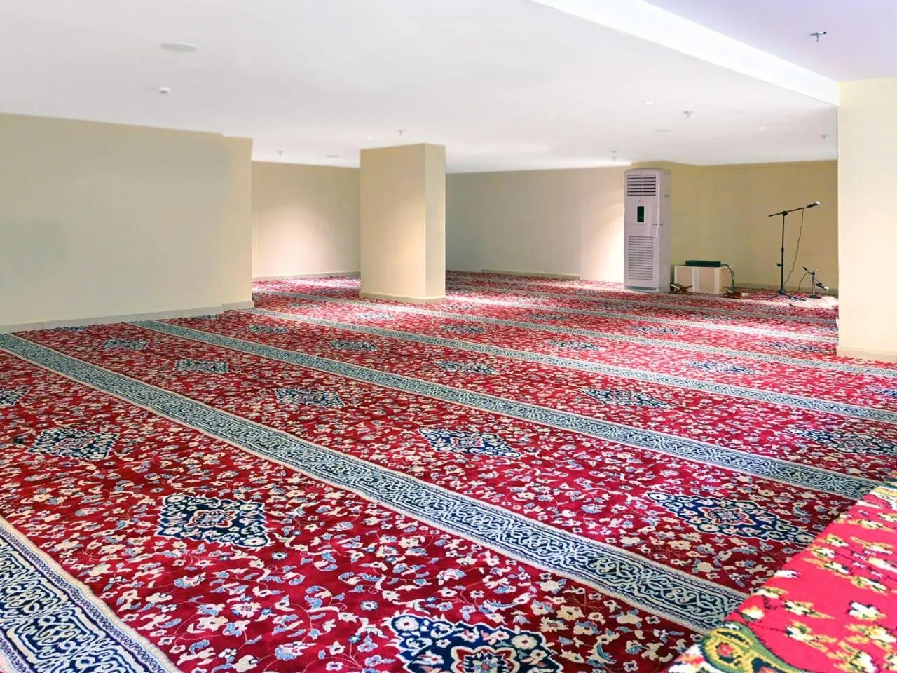Area and facilities in Batoul Ajyad Hotel